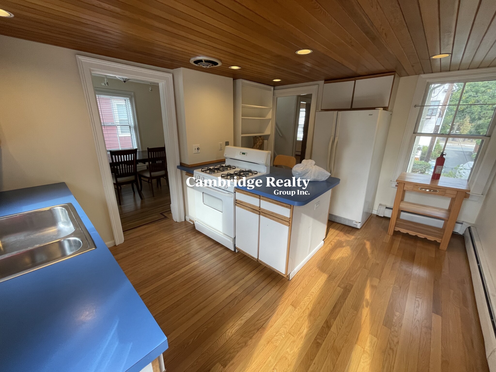 2 Walker Ct, Cambridgeport