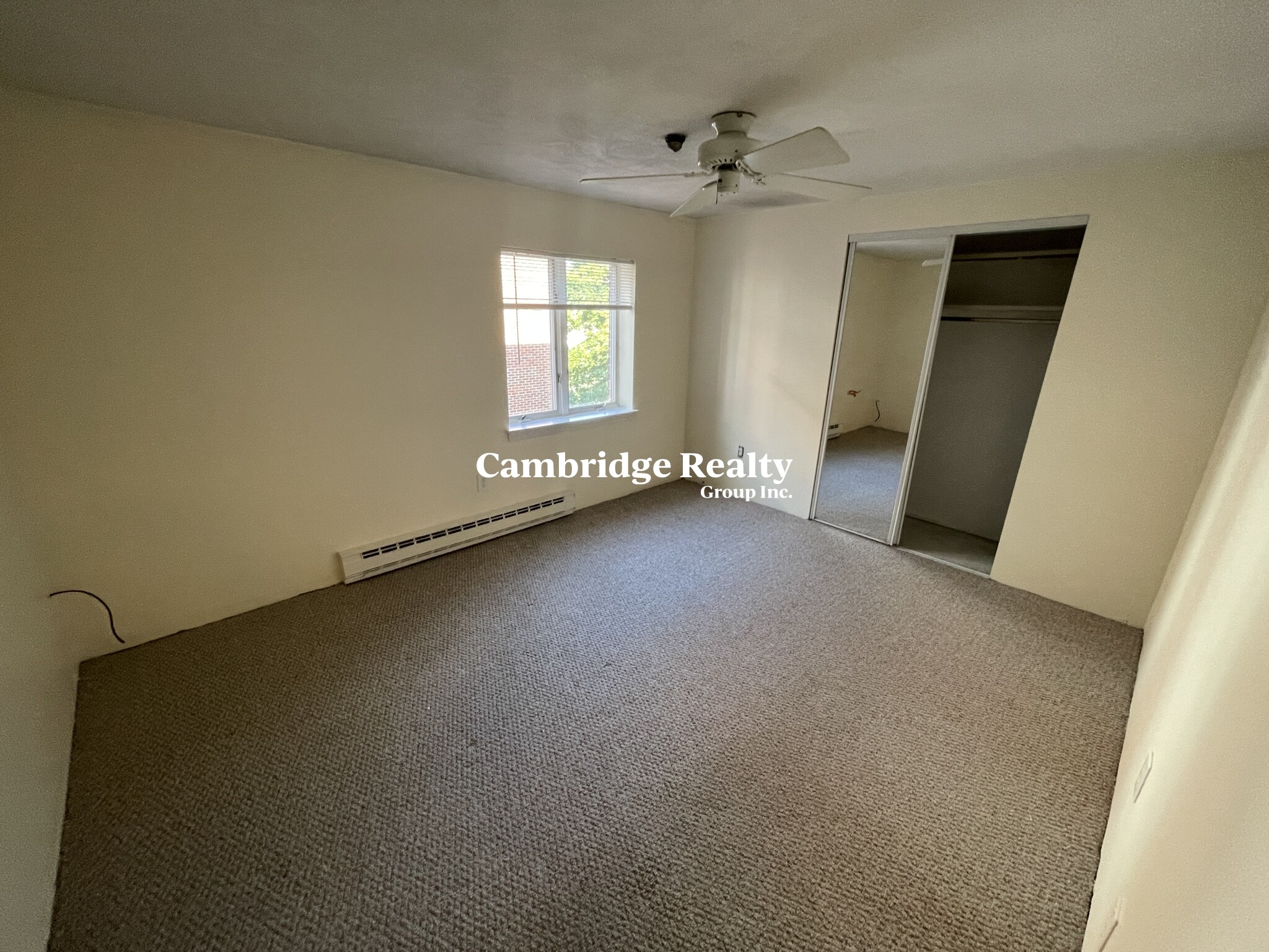 33 Lodgen Ct, Malden