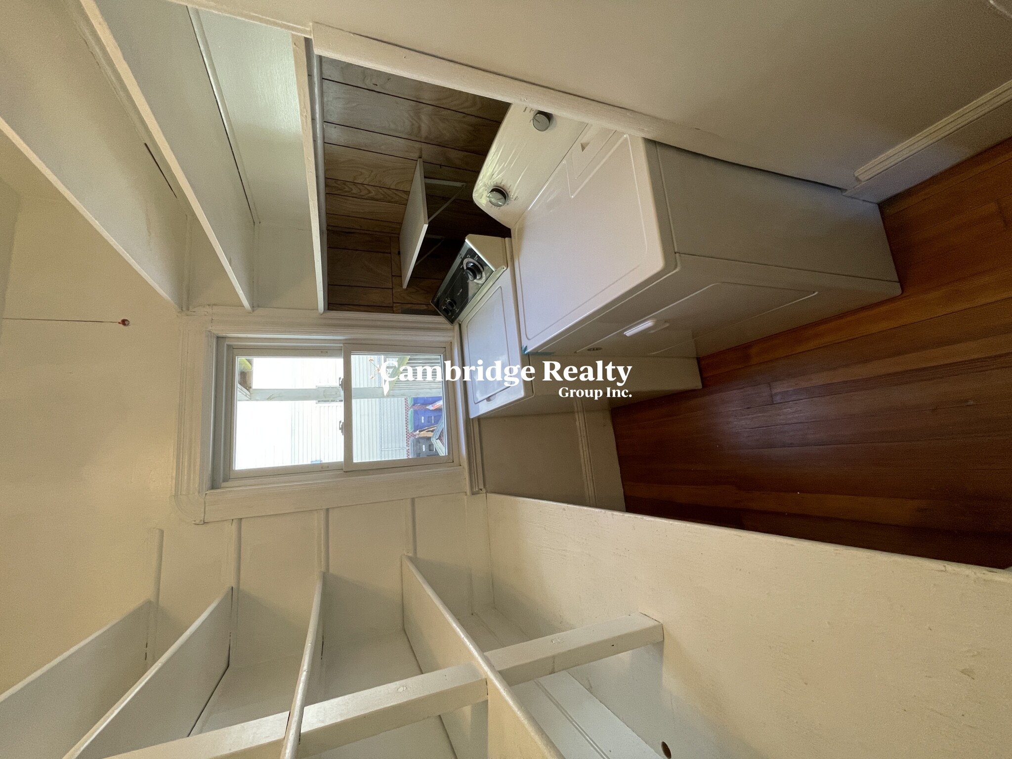 147 Willow Ave, Davis Square