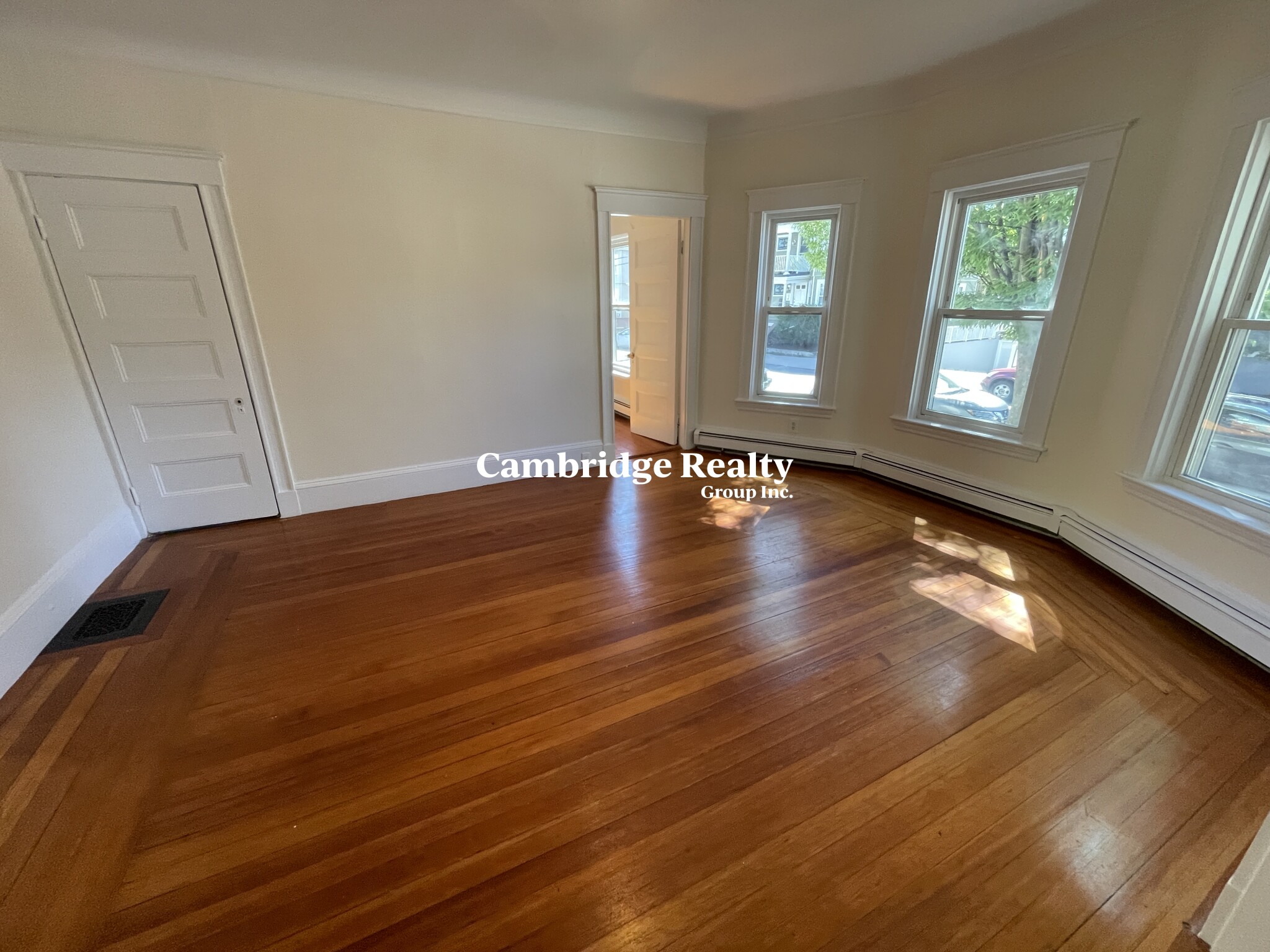 147 Willow Ave, Davis Square