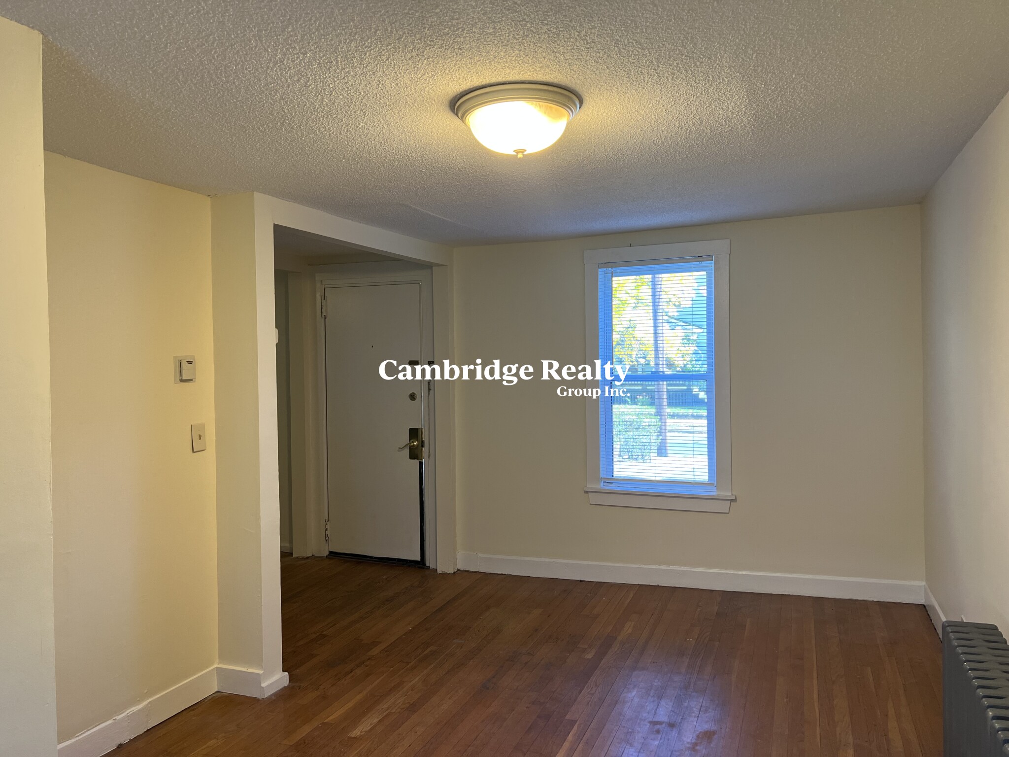 4 Park St, Arlington