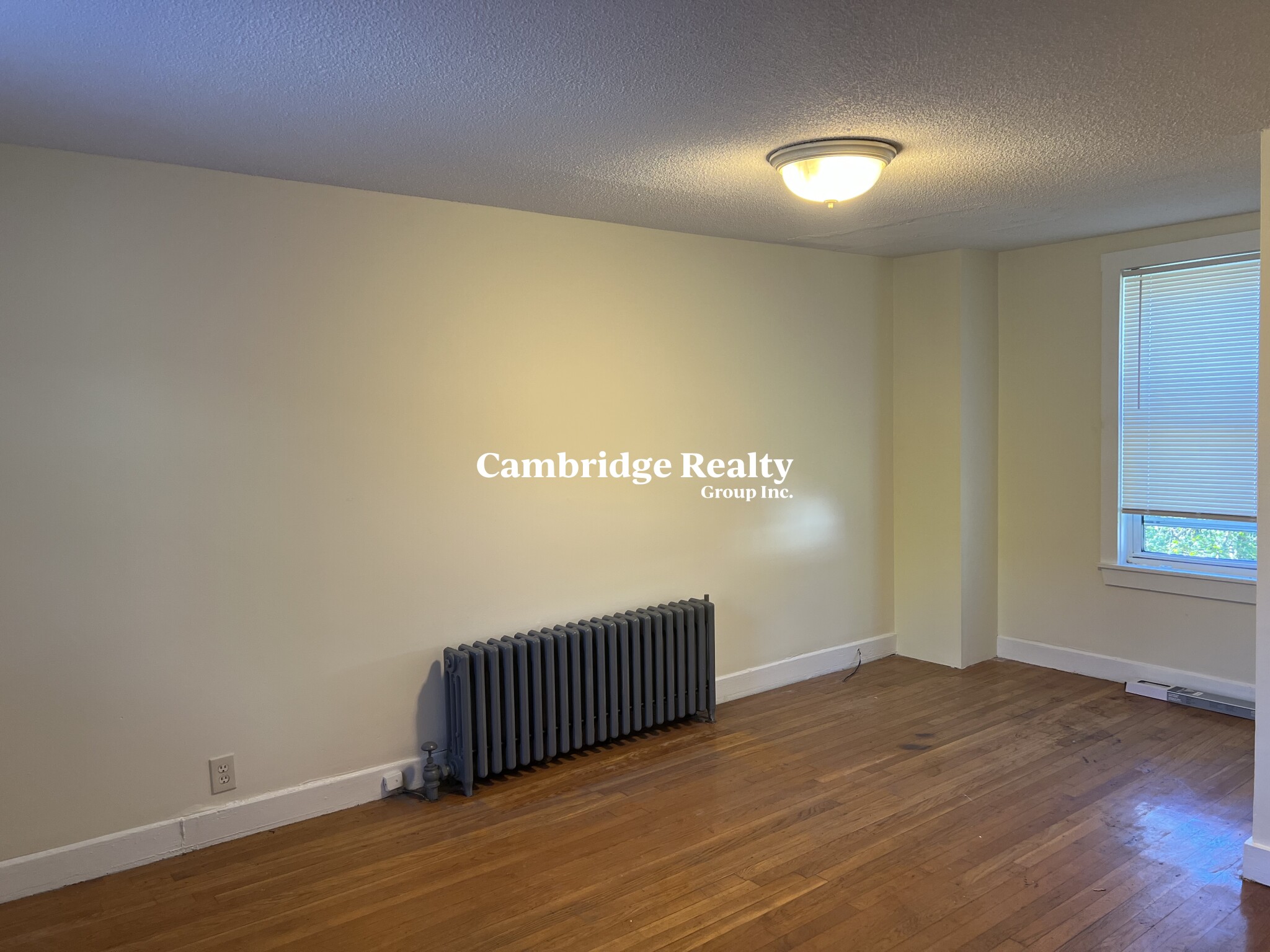 4 Park St, Arlington