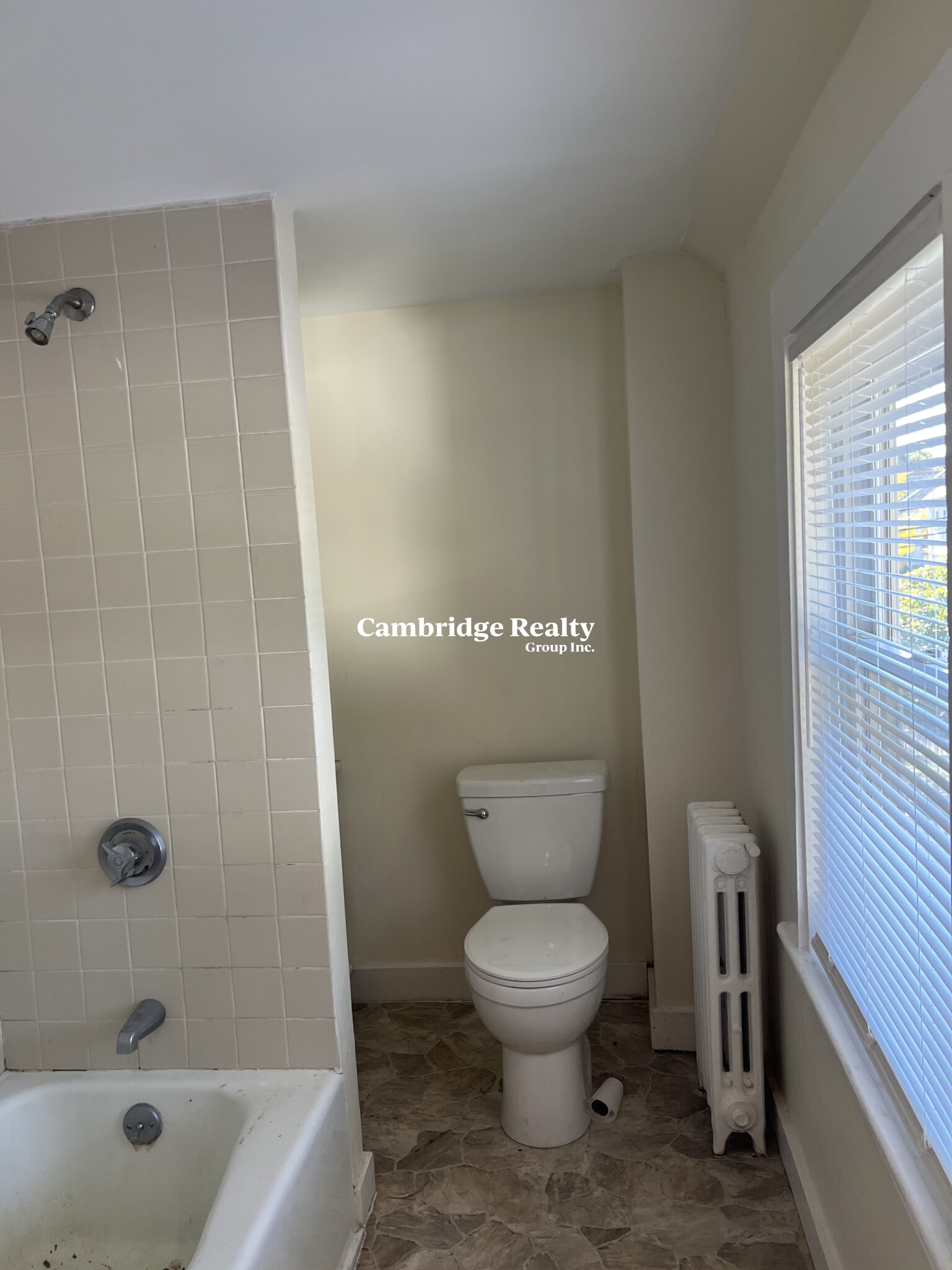 4 Park St, Arlington