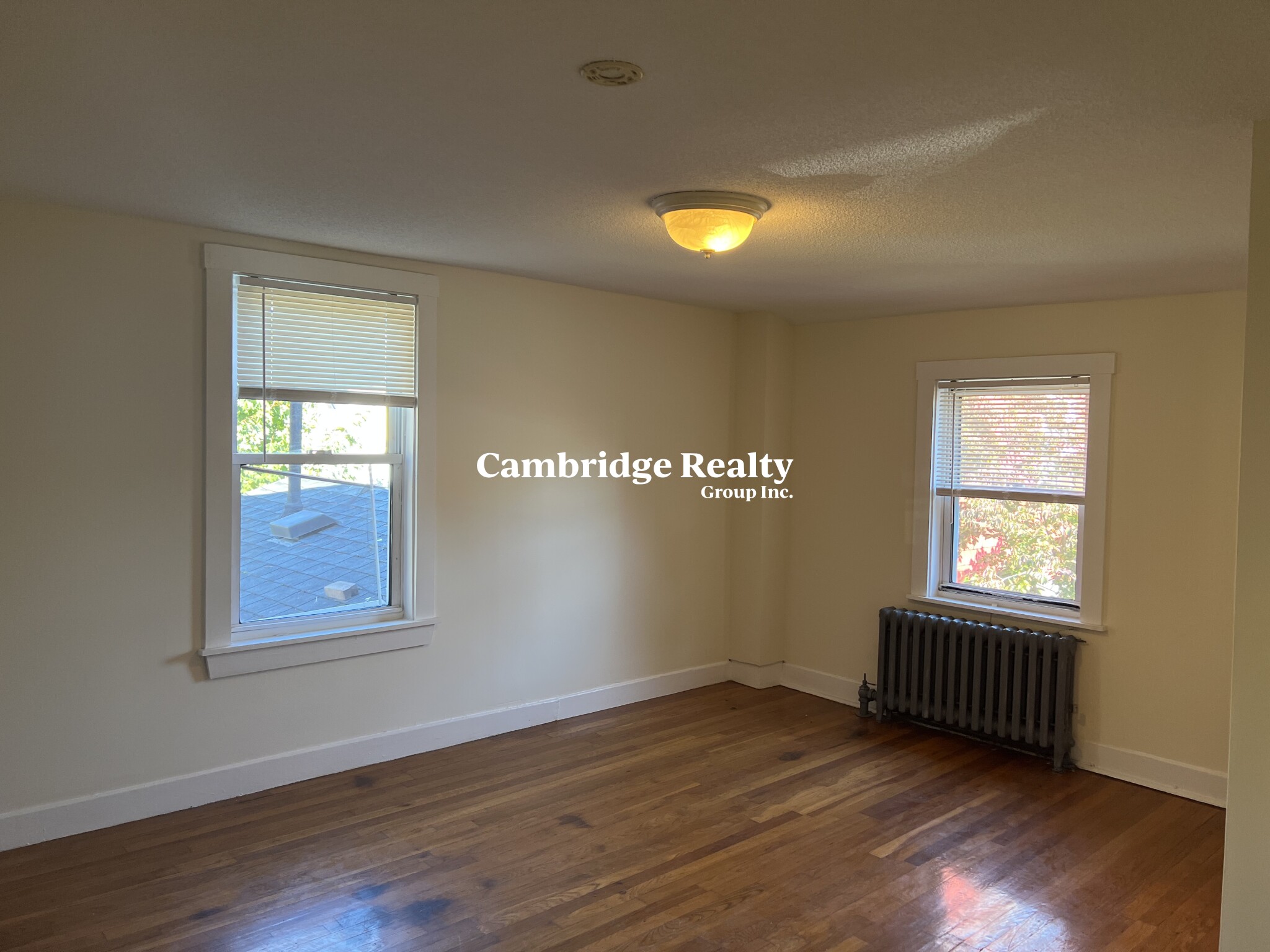 4 Park St, Arlington