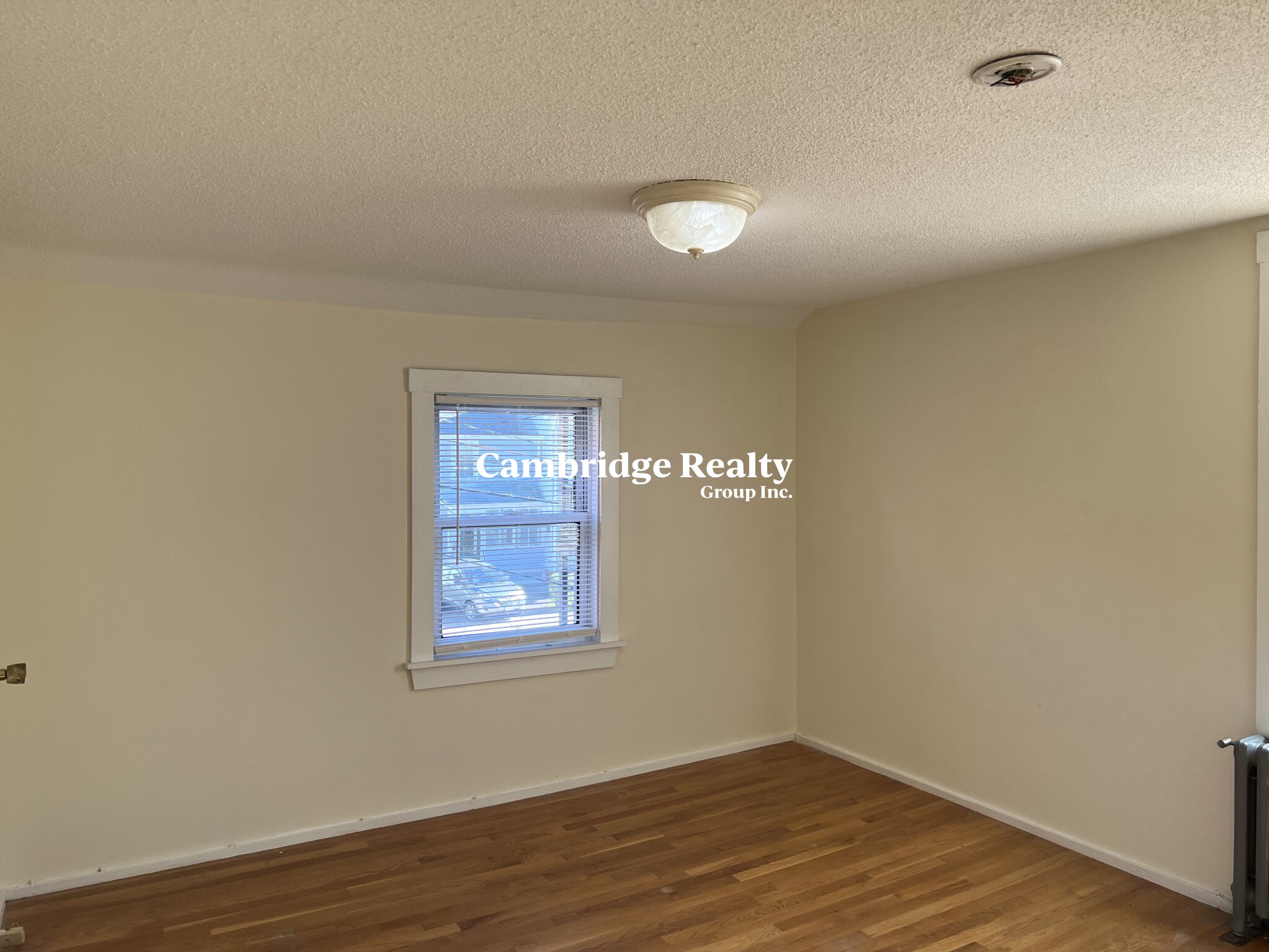 4 Park St, Arlington