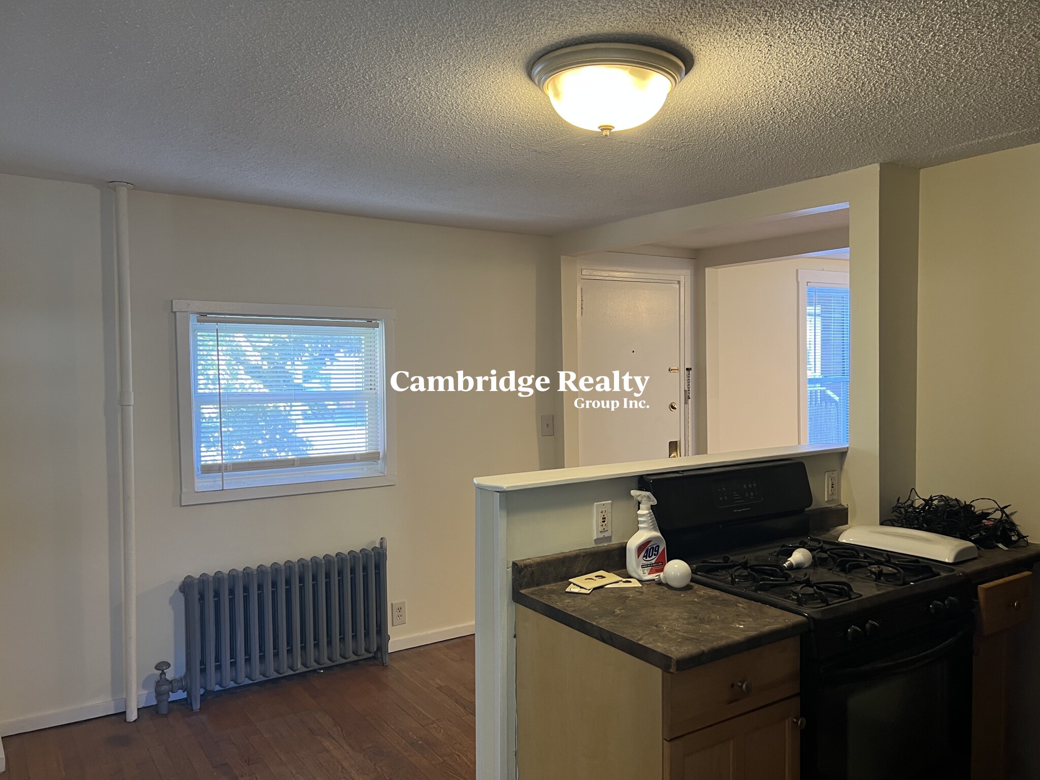 4 Park St, Arlington