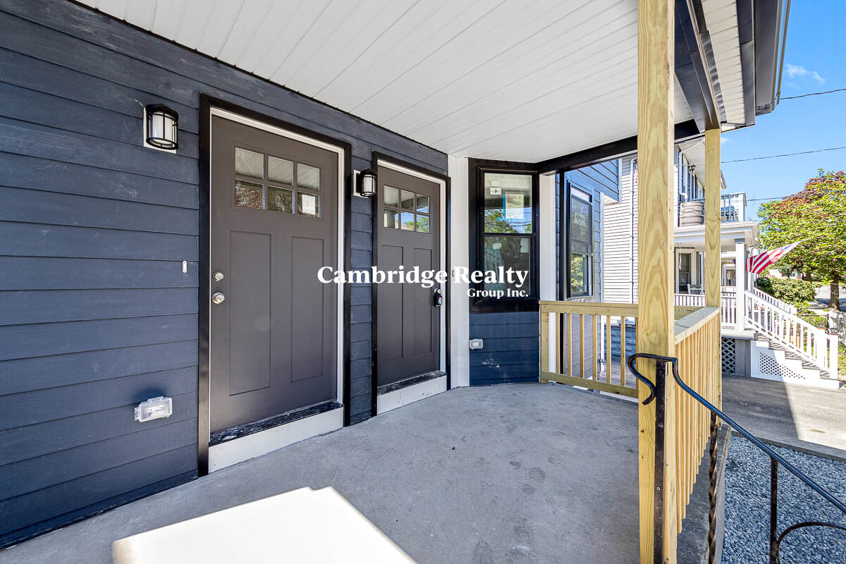 62 Bradbury Ave, Medford