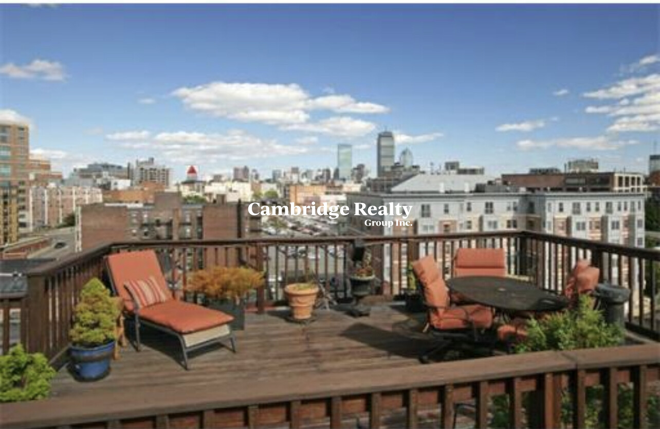 857 Beacon St, Fenway