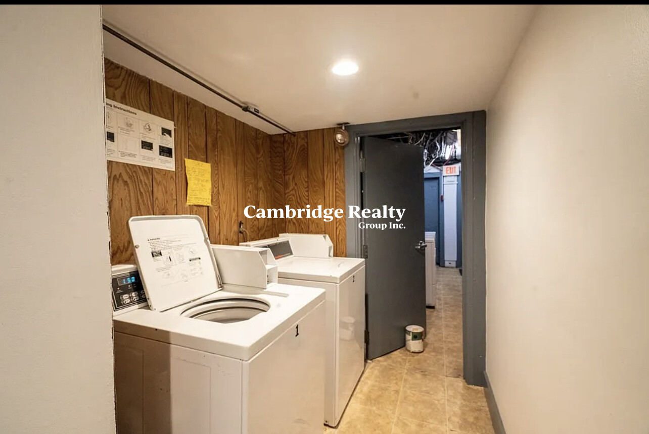 857 Beacon St, Fenway