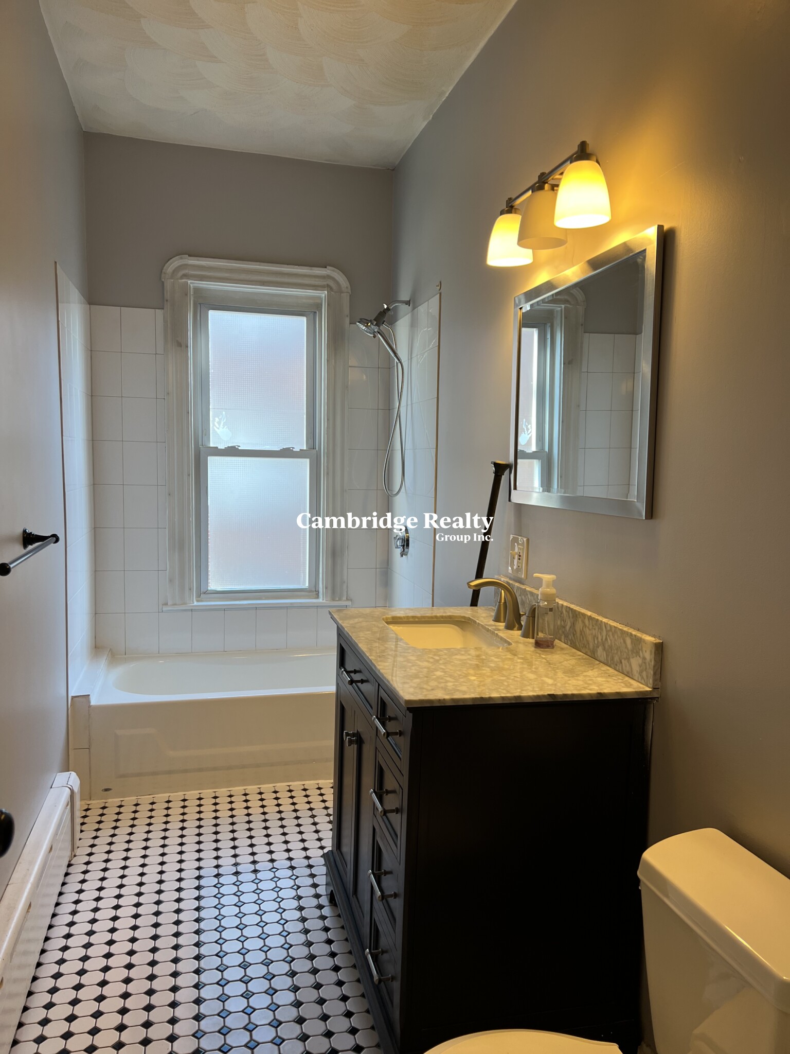 47 Pearl Ave, Winthrop