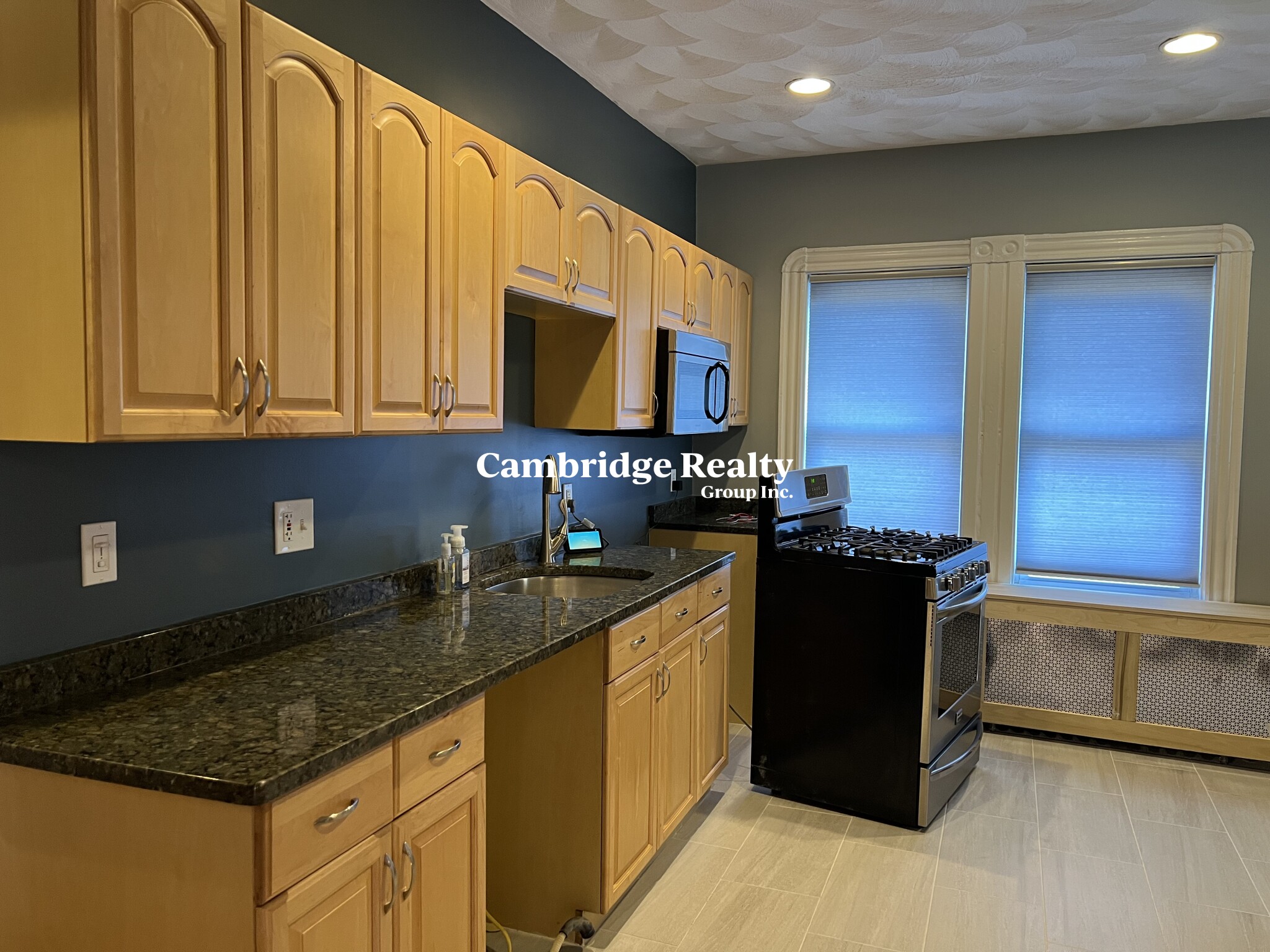 47 Pearl Ave, Winthrop