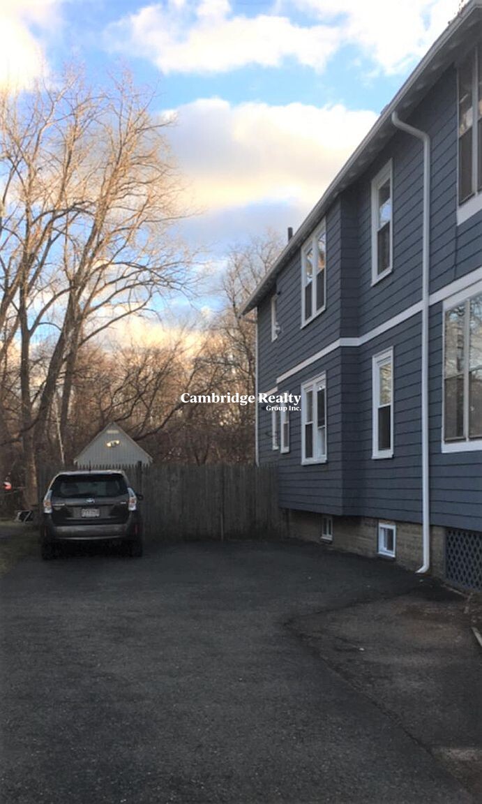 50 Dorothy Rd, Arlington