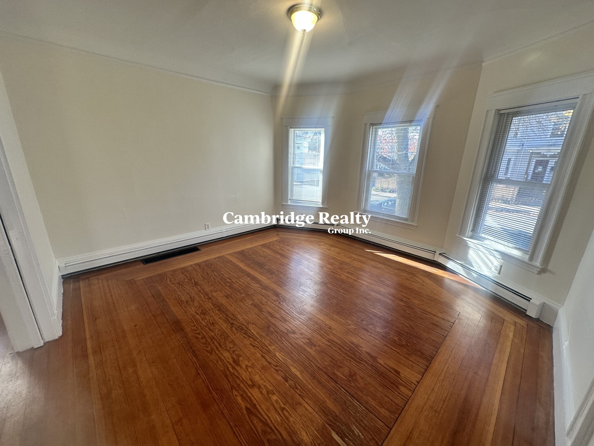 147 Willow Ave, Davis Square