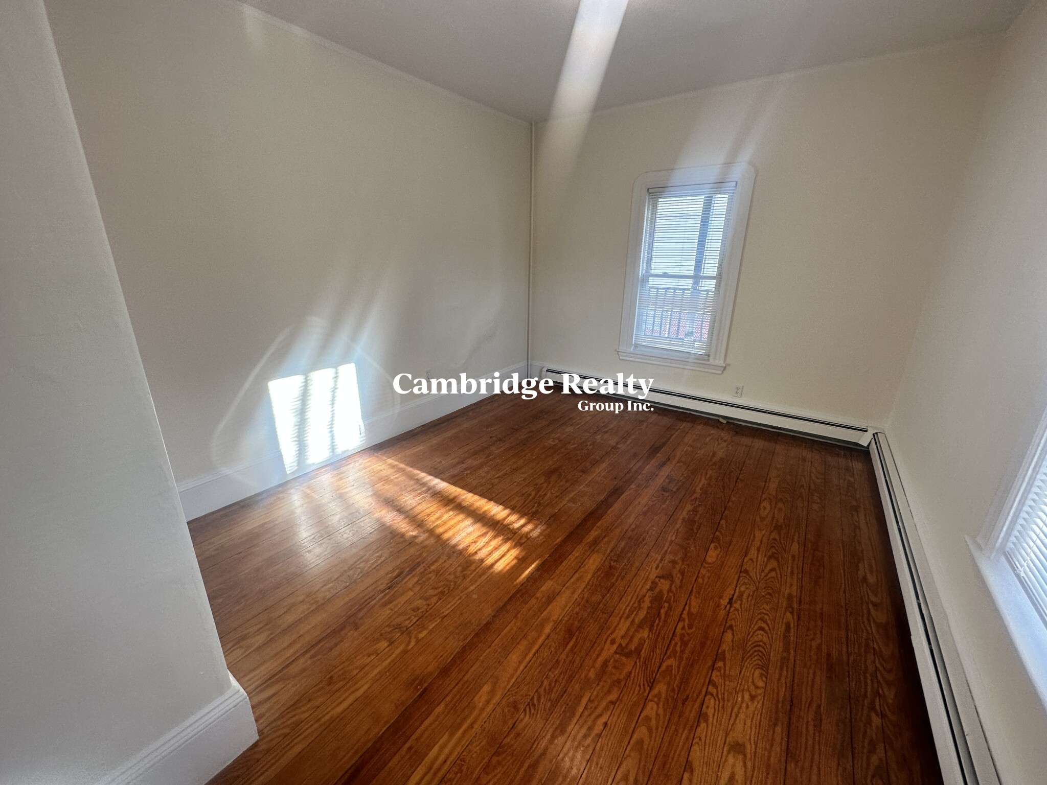 147 Willow Ave, Davis Square