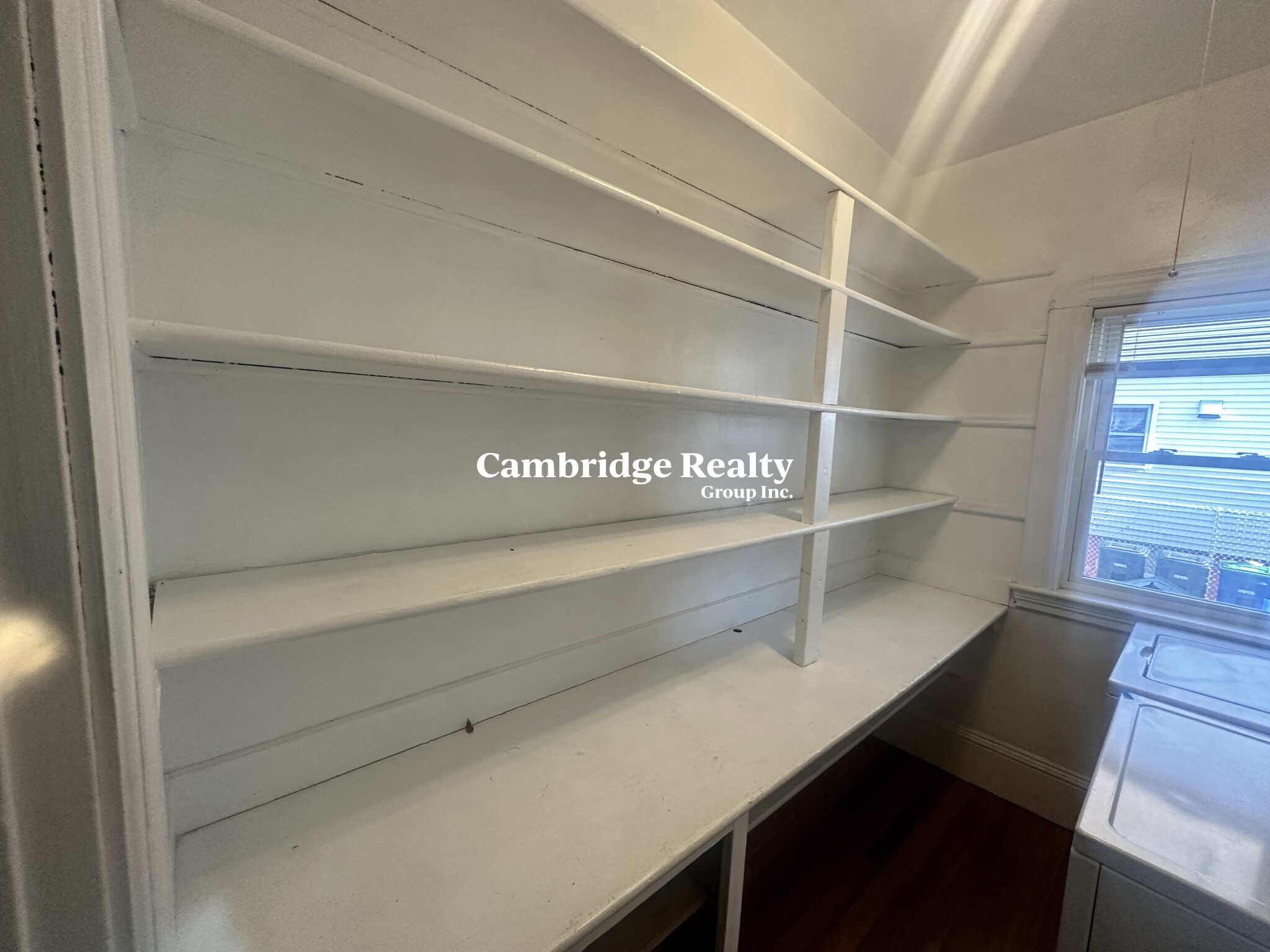 147 Willow Ave, Davis Square