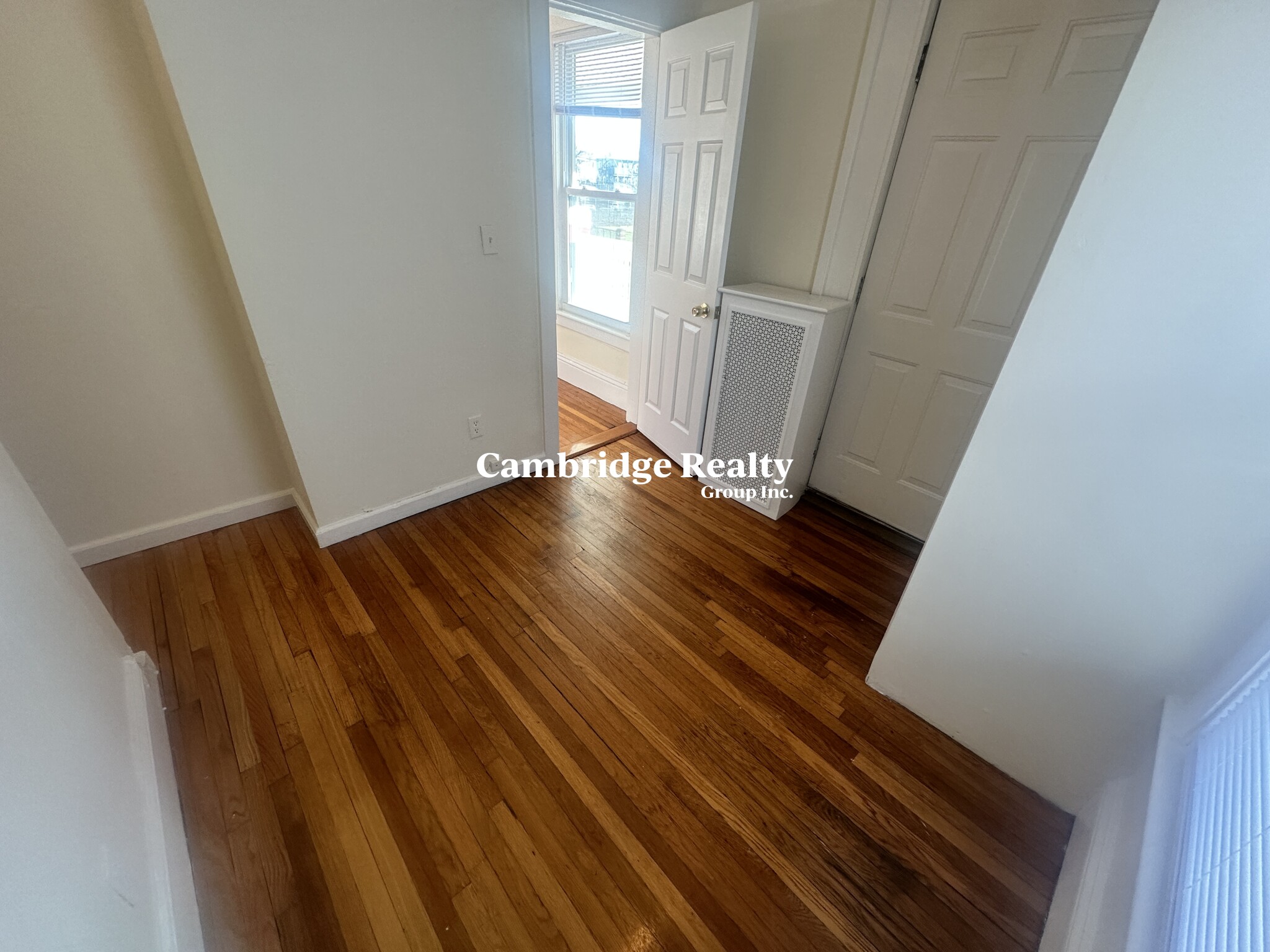 543 Broadway, Magoun Square