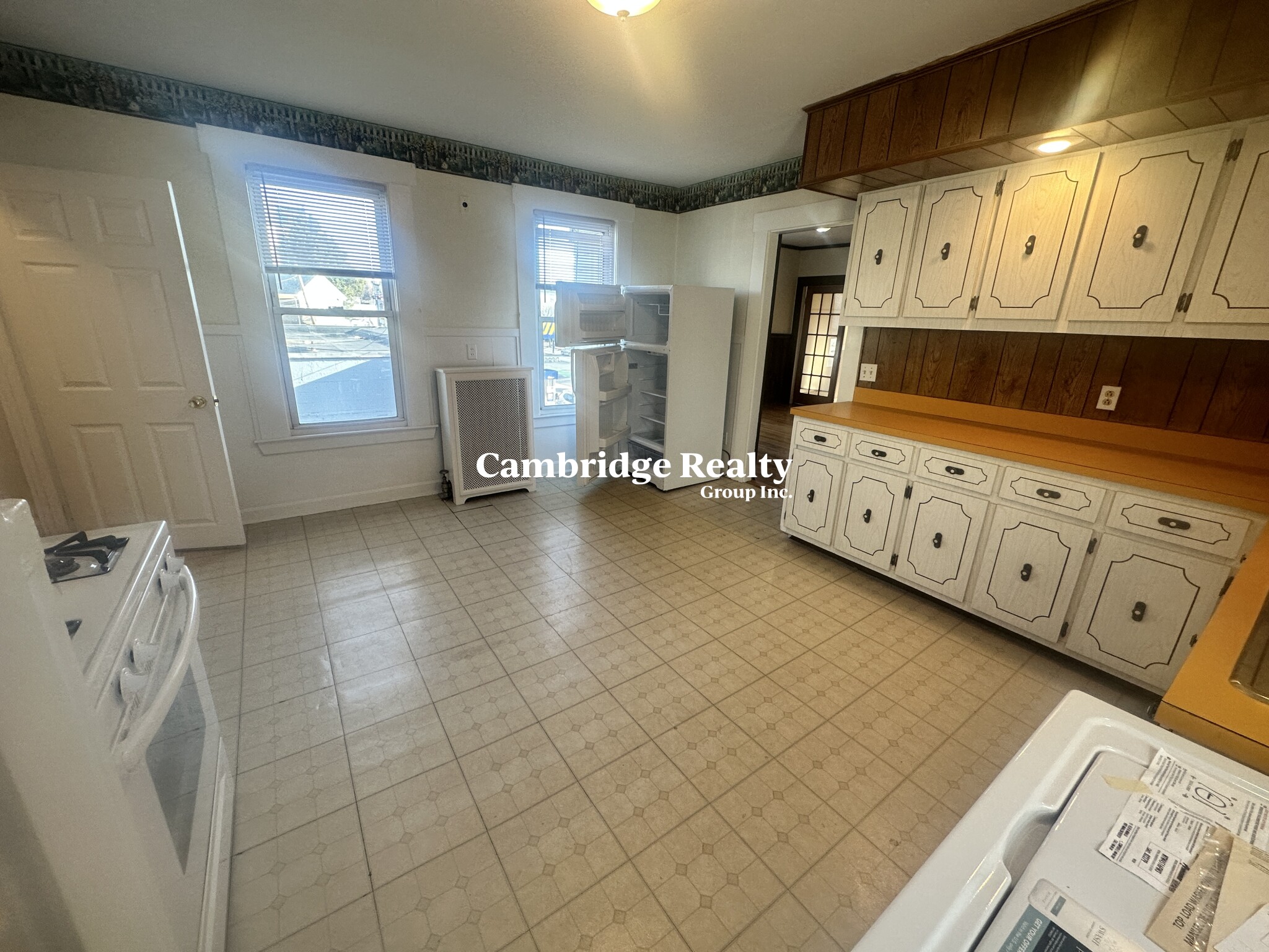 543 Broadway, Magoun Square