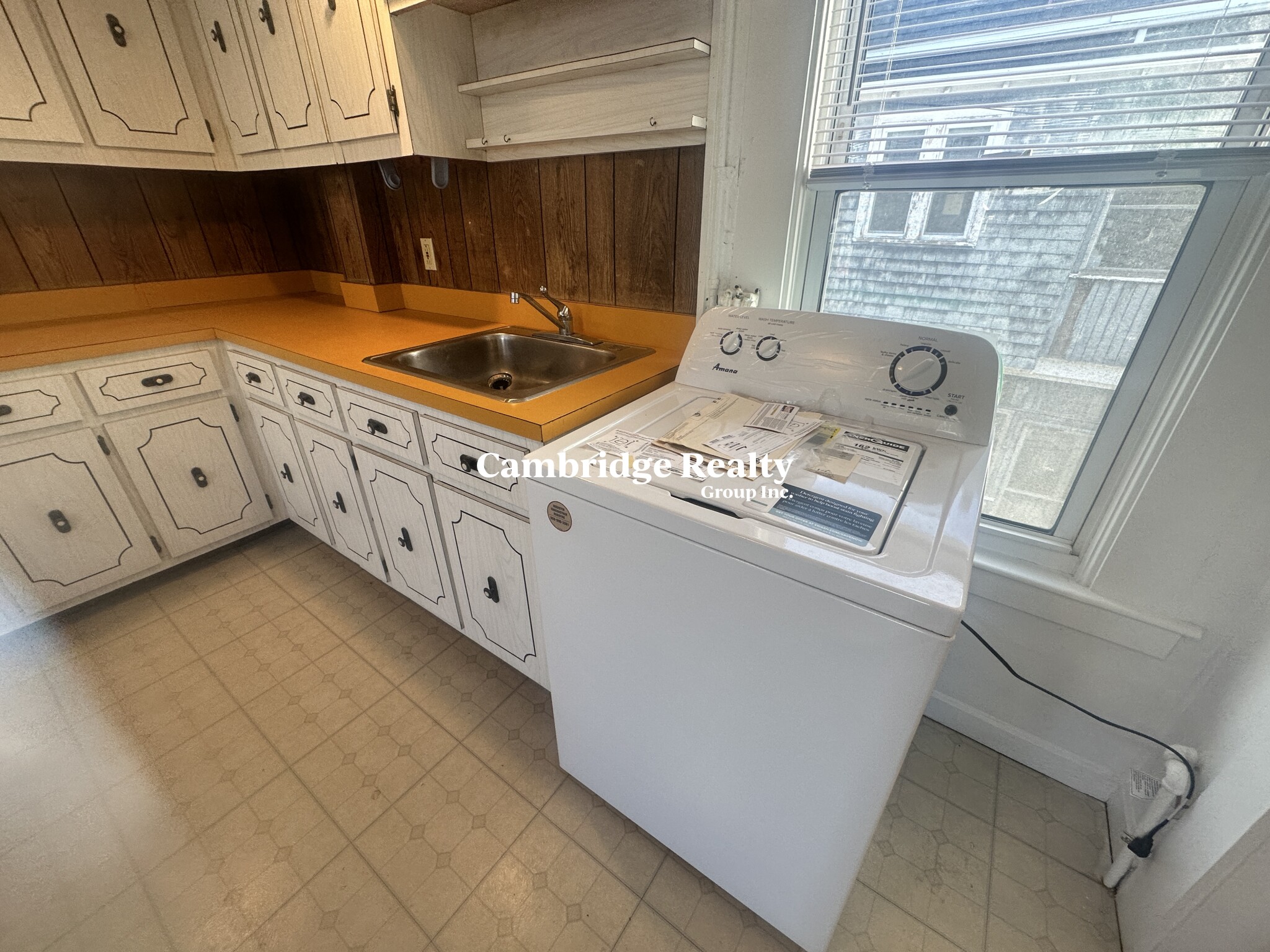 543 Broadway, Magoun Square