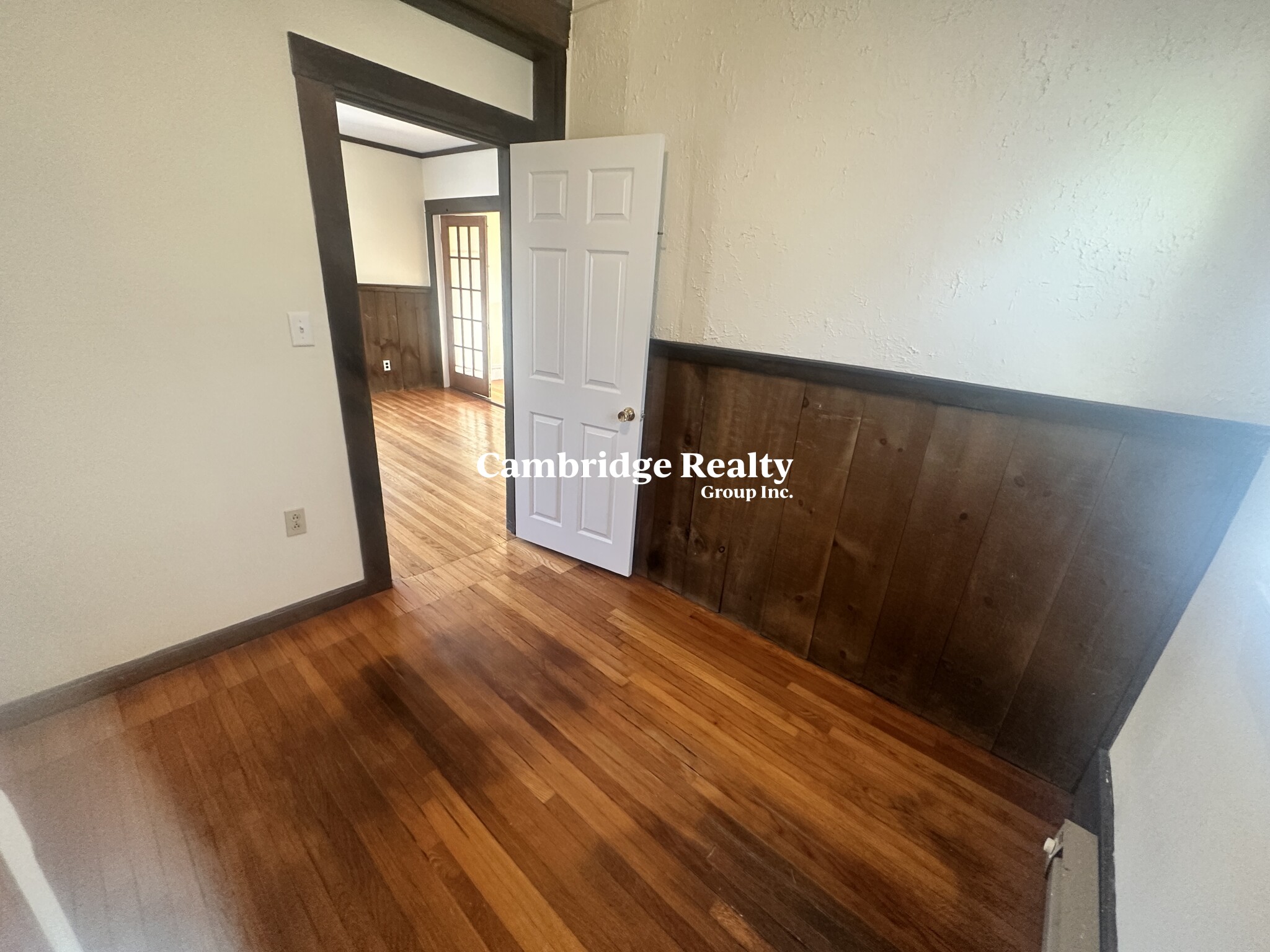 543 Broadway, Magoun Square