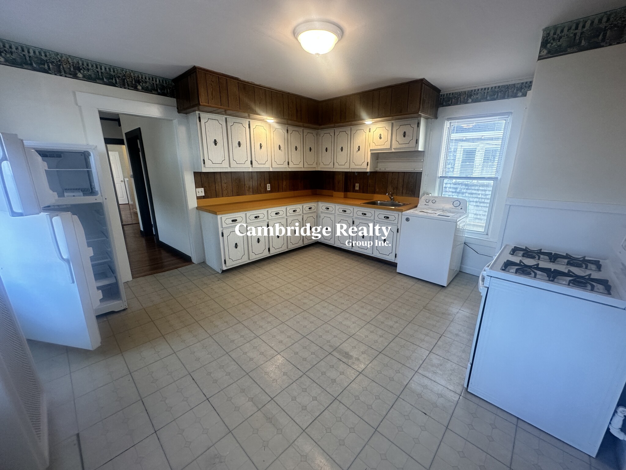 543 Broadway, Magoun Square