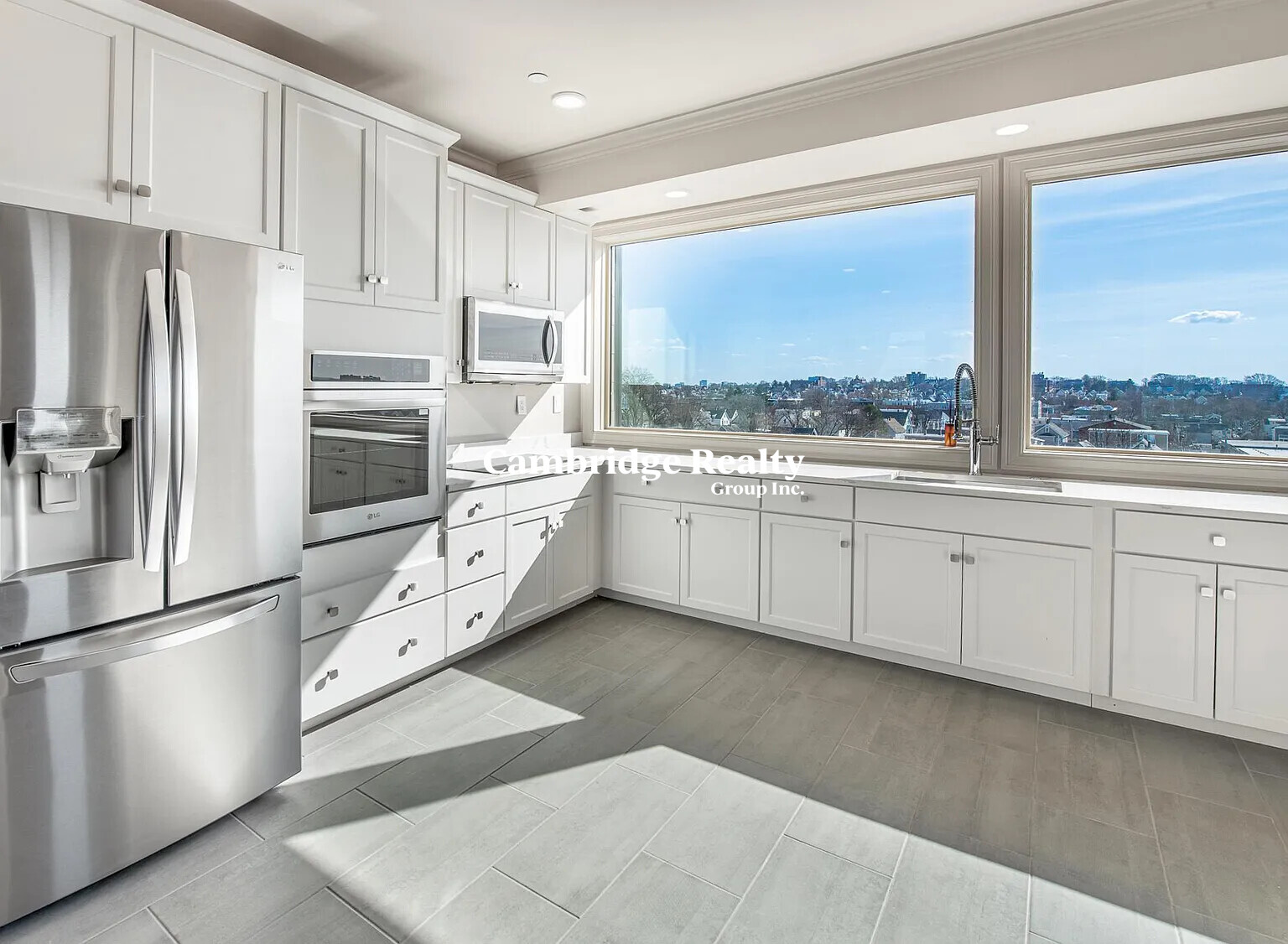 519 Broadway, Magoun Square