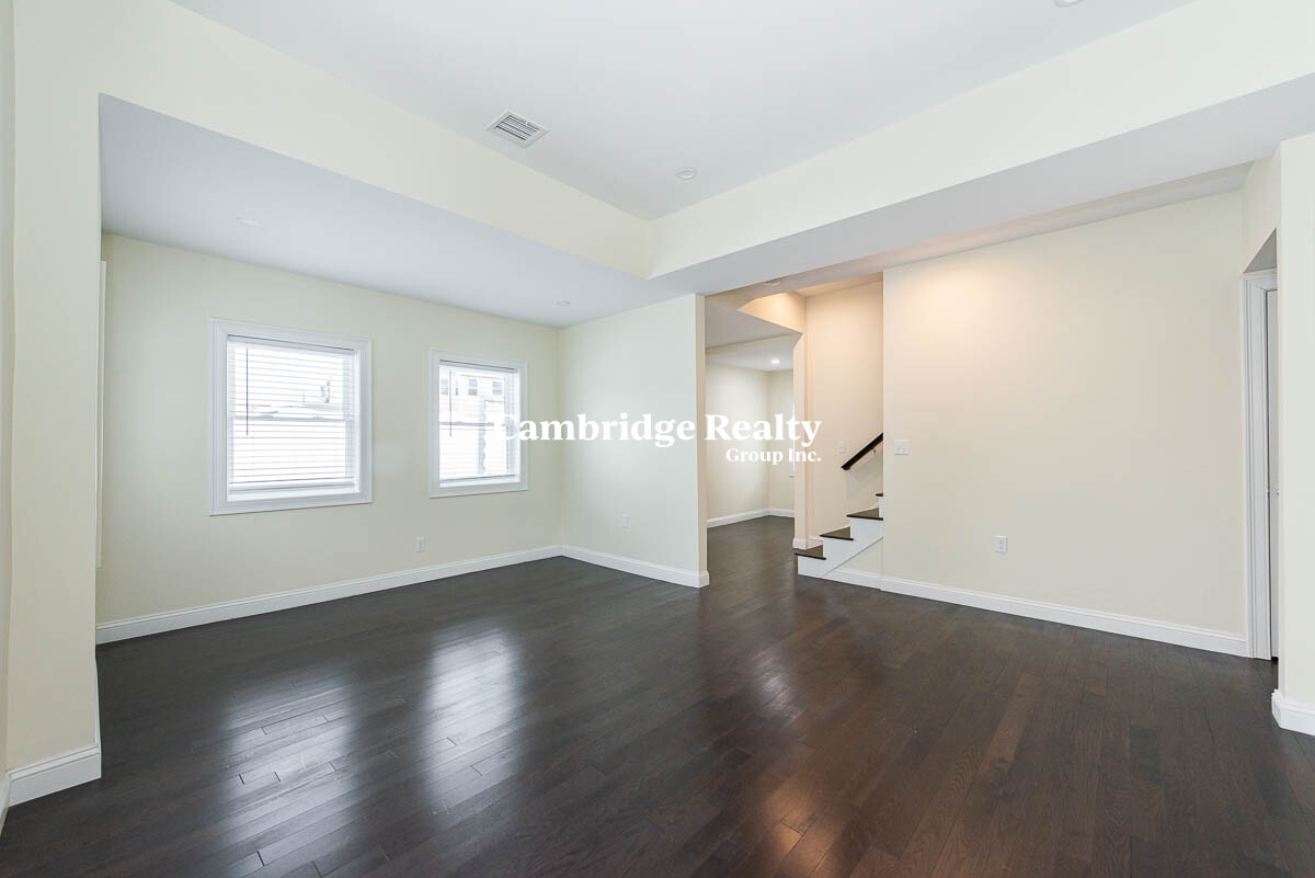 10 Marion St, Medford