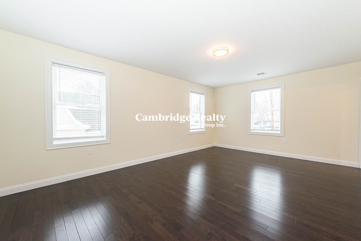 10 Marion St, Medford