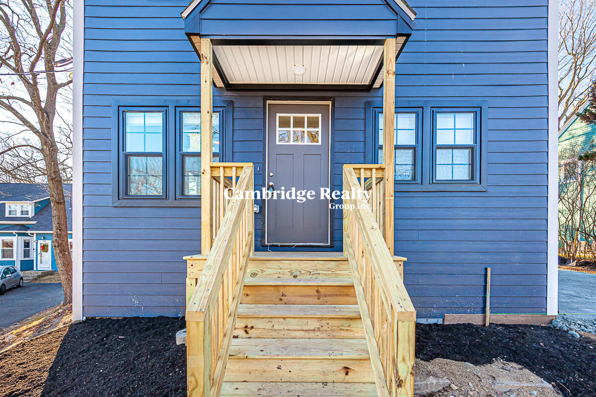 48 Caldwell Rd, Waltham