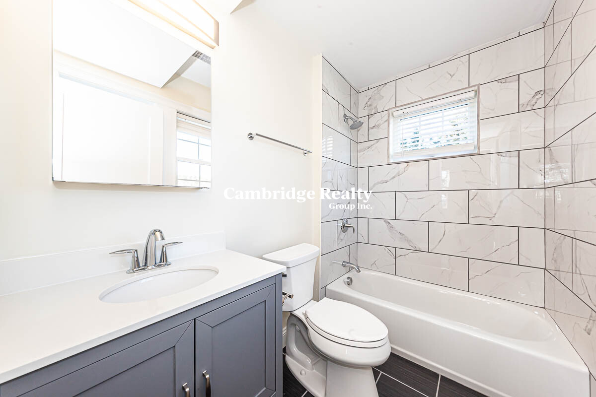 48 Caldwell Rd, Waltham