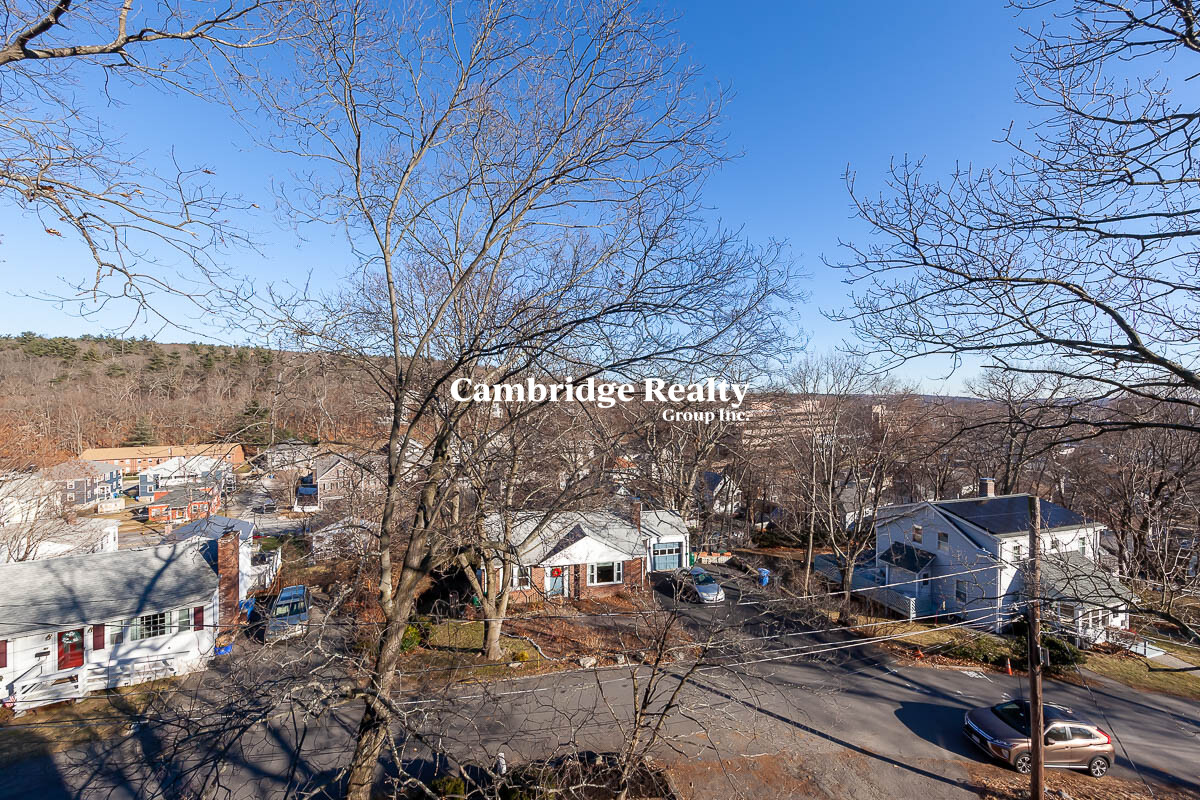 48 Caldwell Rd, Waltham