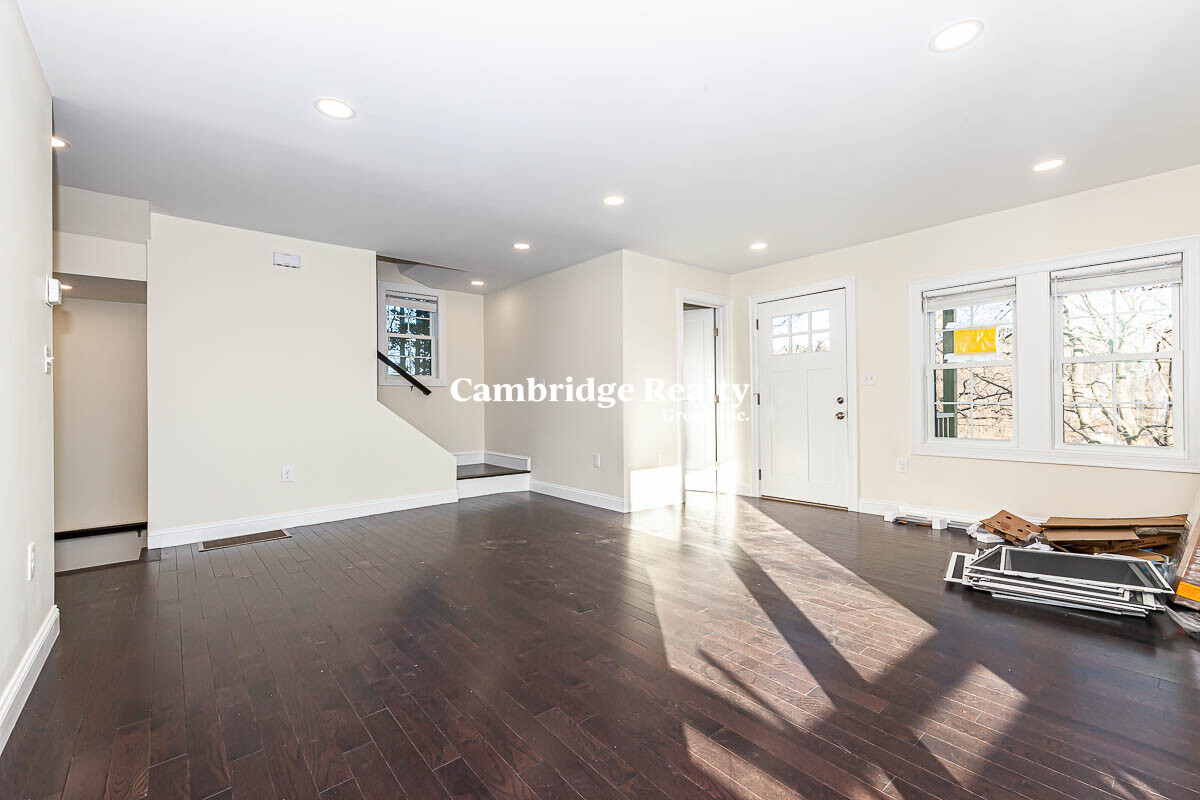 48 Caldwell Rd, Waltham