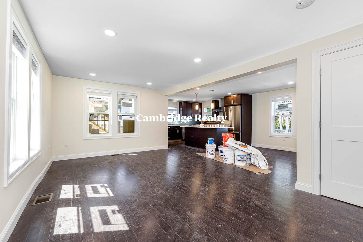 70 Stanley Ave, Medford