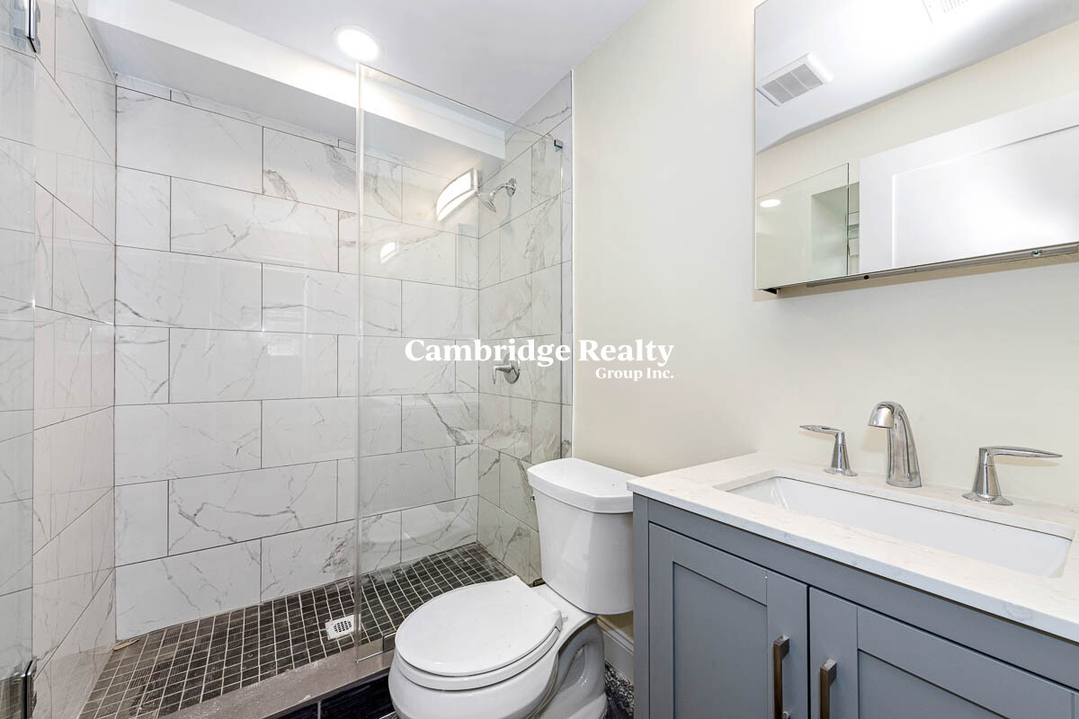 70 Stanley Ave, Medford