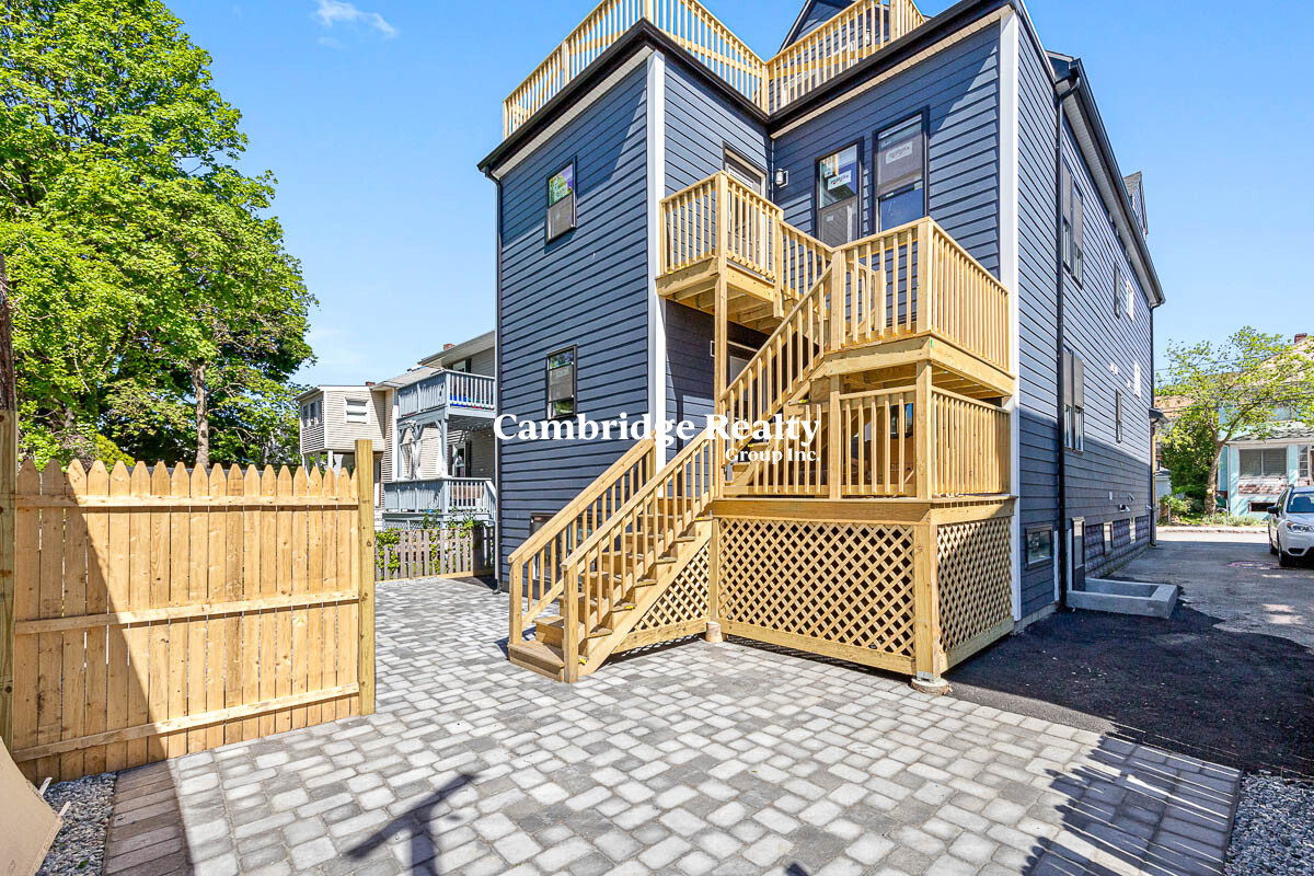 70 Stanley Ave, Medford