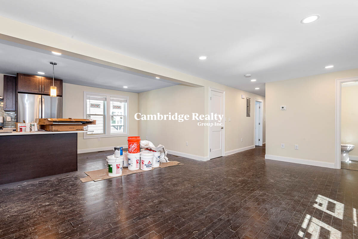 70 Stanley Ave, Medford