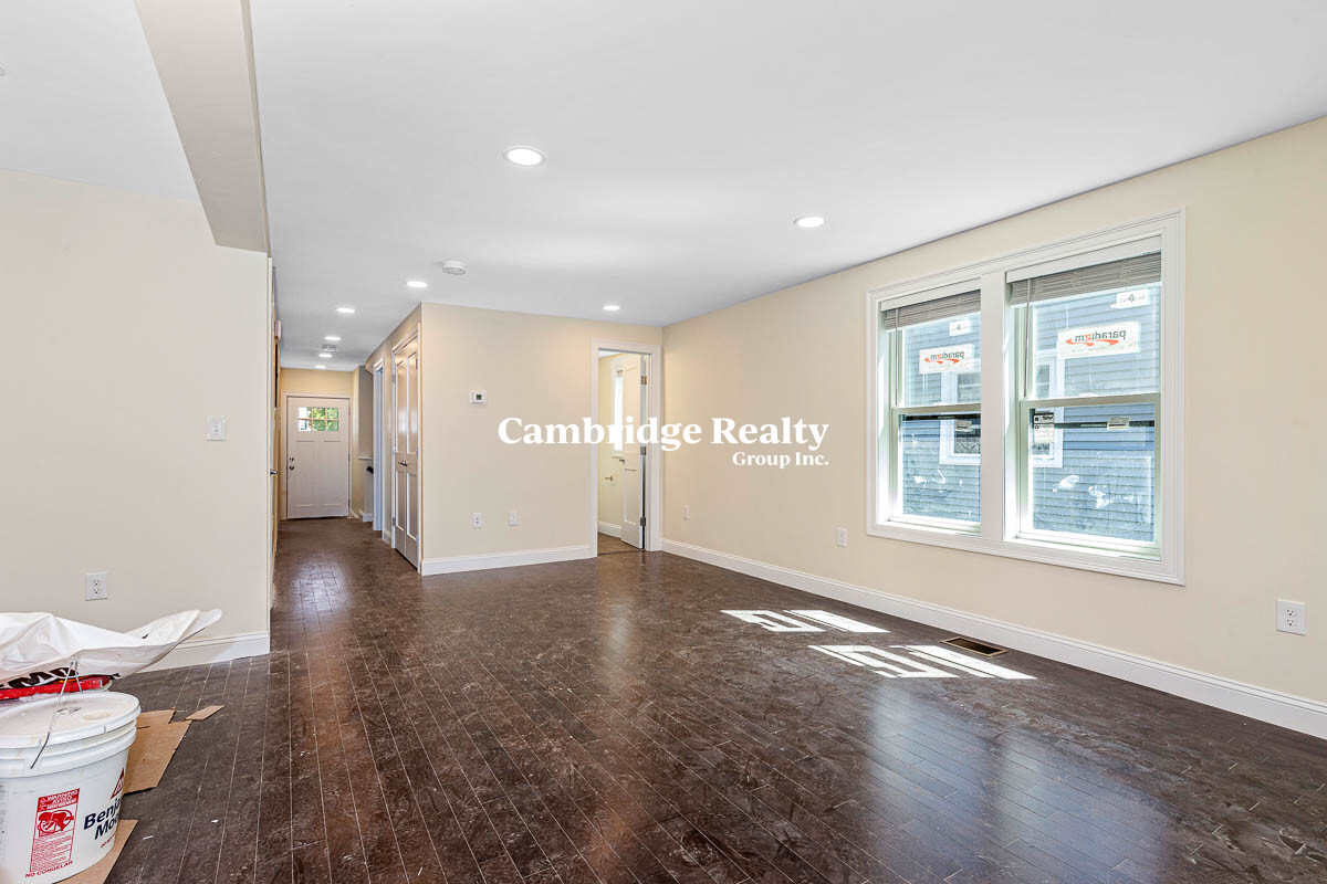 70 Stanley Ave, Medford