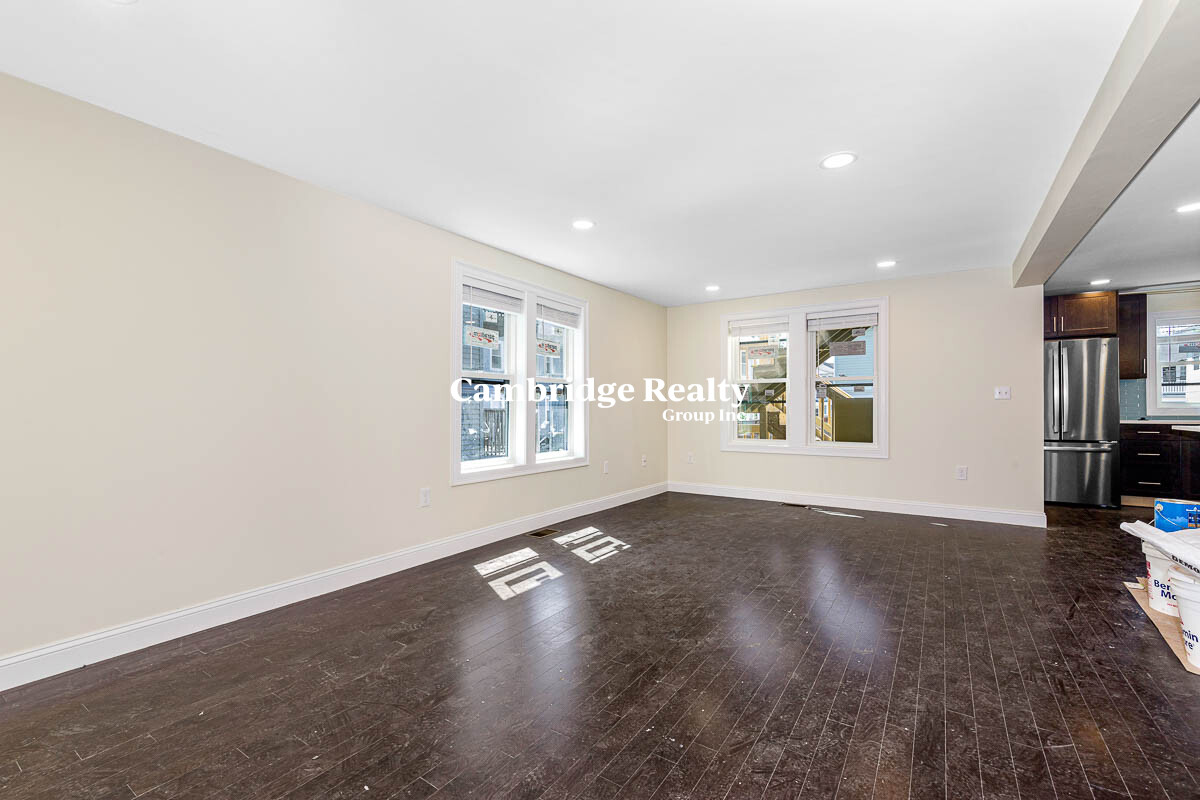 70 Stanley Ave, Medford
