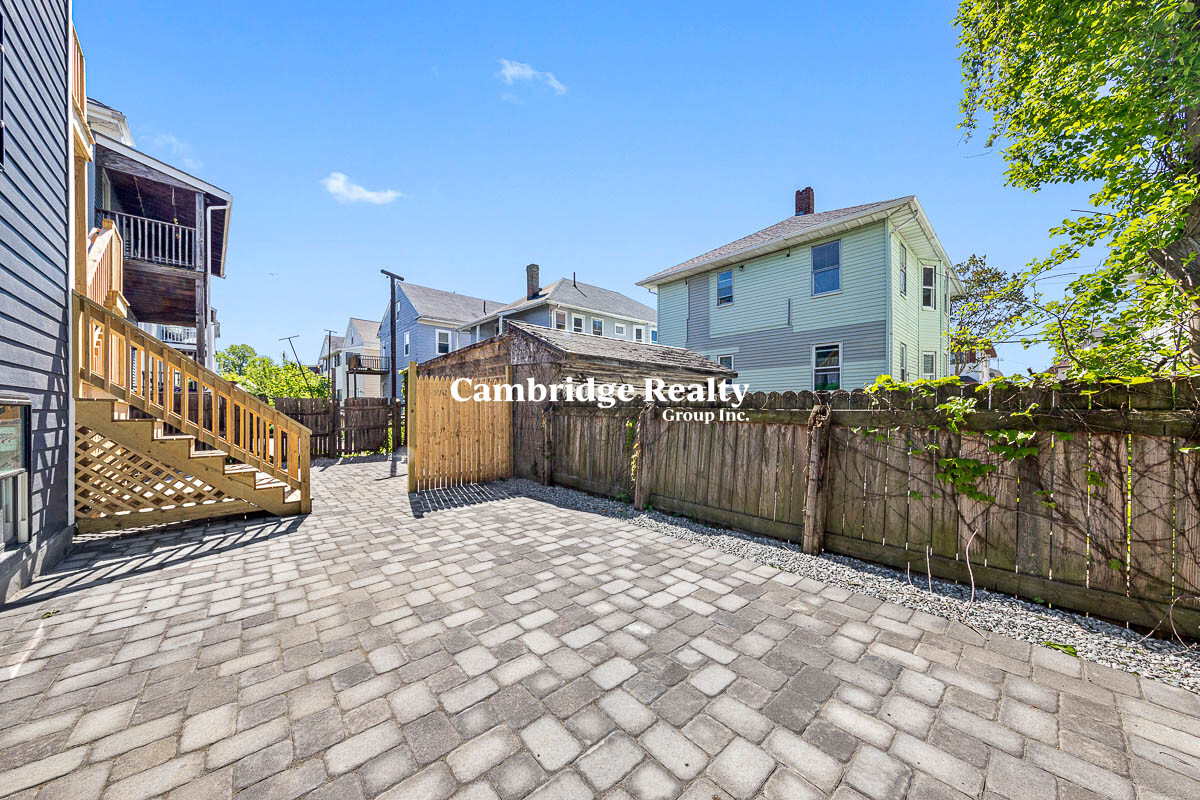 70 Stanley Ave, Medford