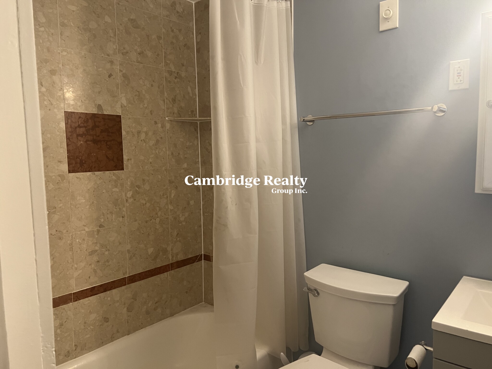 1137 Massachusetts Ave, Harvard Square