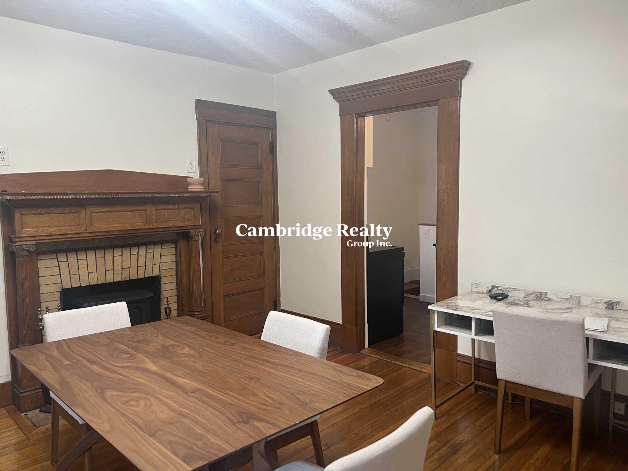 1137 Massachusetts Ave, Harvard Square