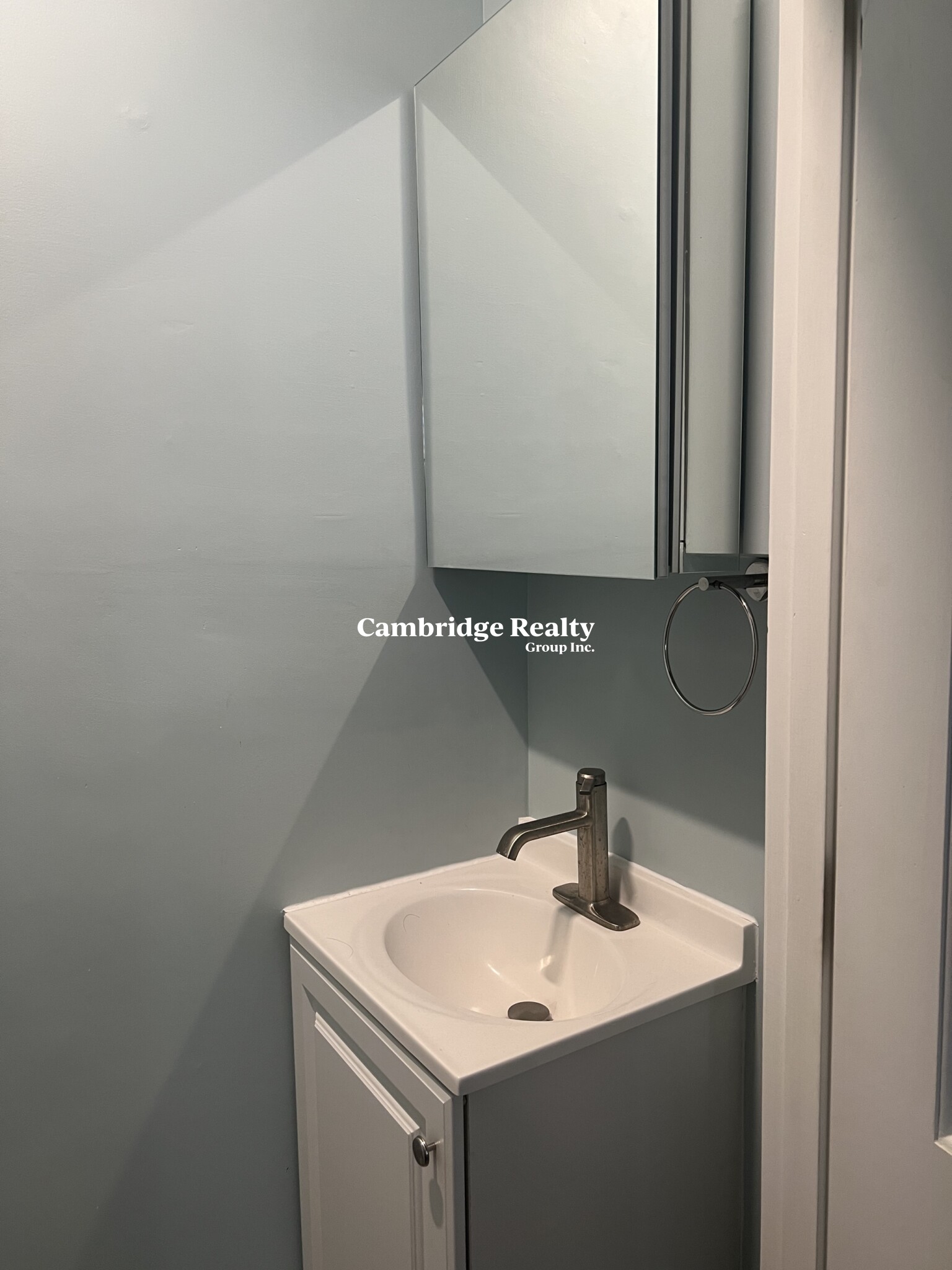 1137 Massachusetts Ave, Harvard Square