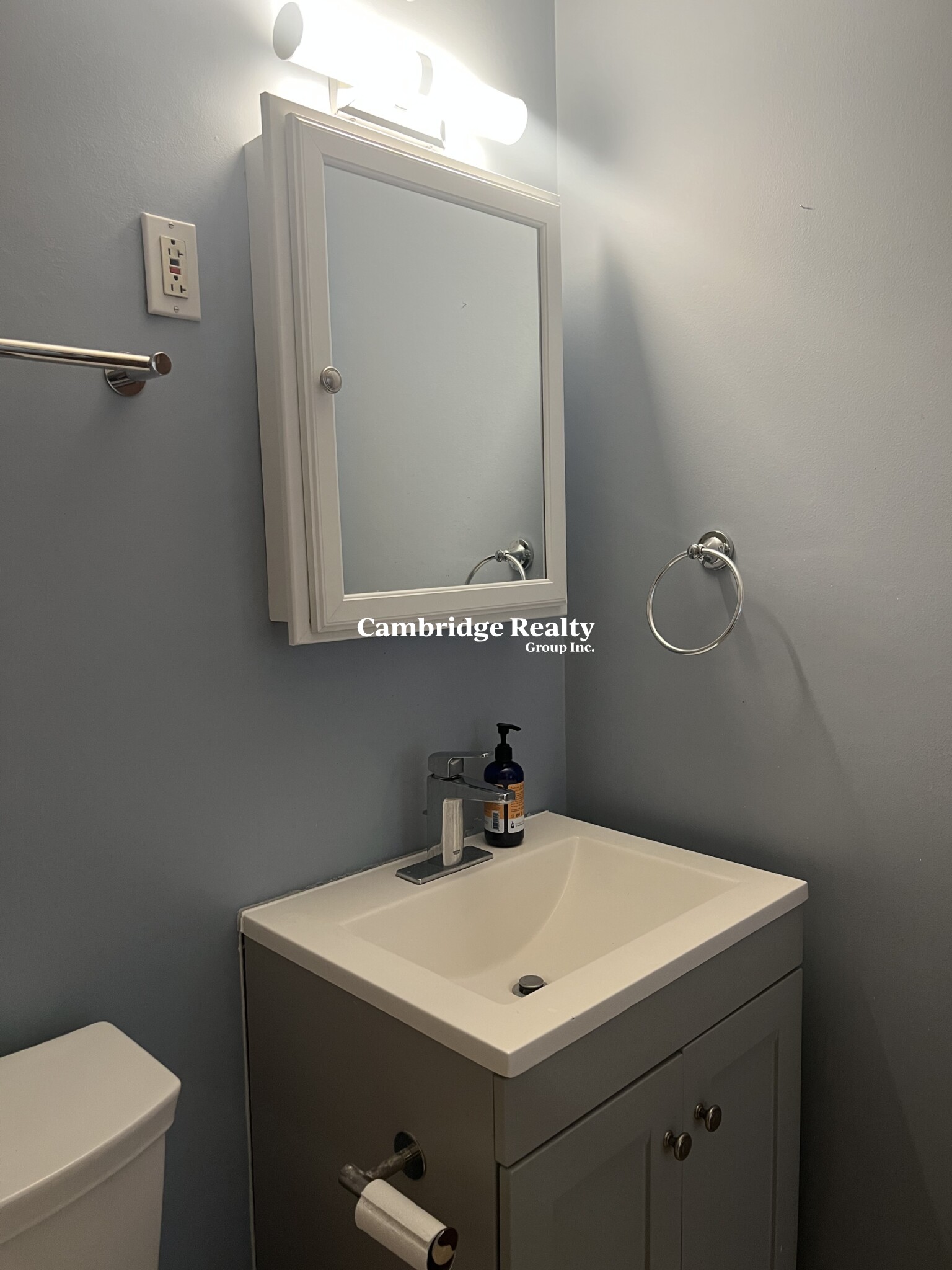 1137 Massachusetts Ave, Harvard Square