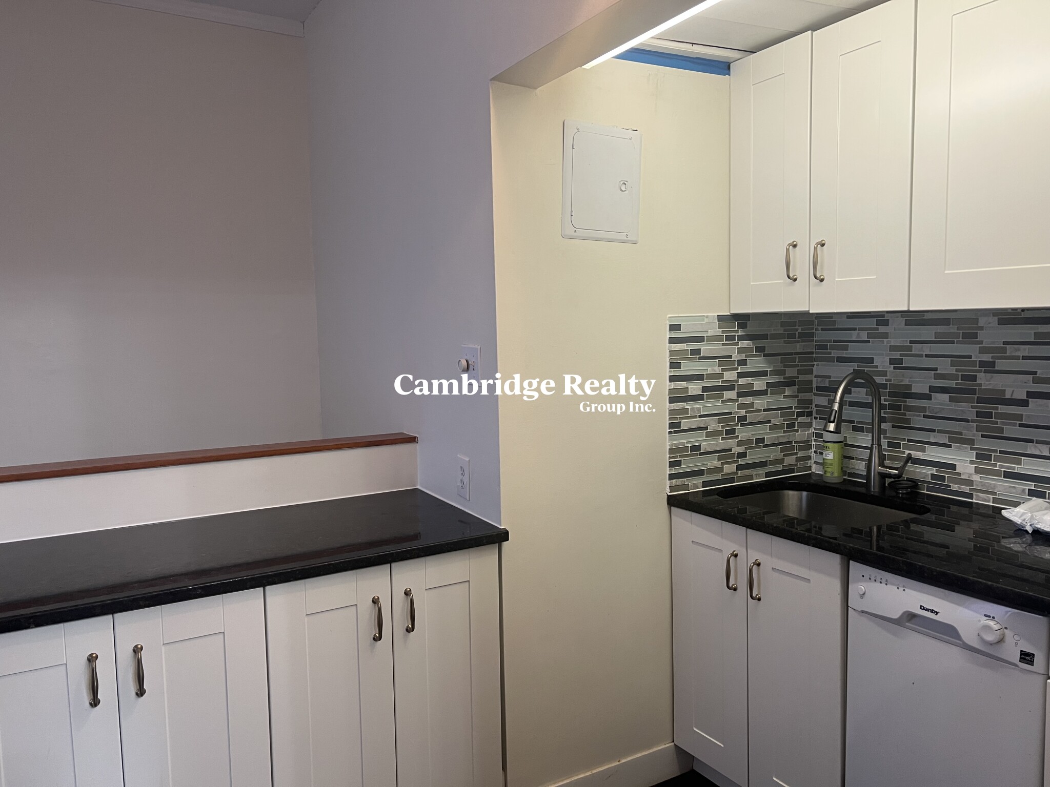 1137 Massachusetts Ave, Harvard Square