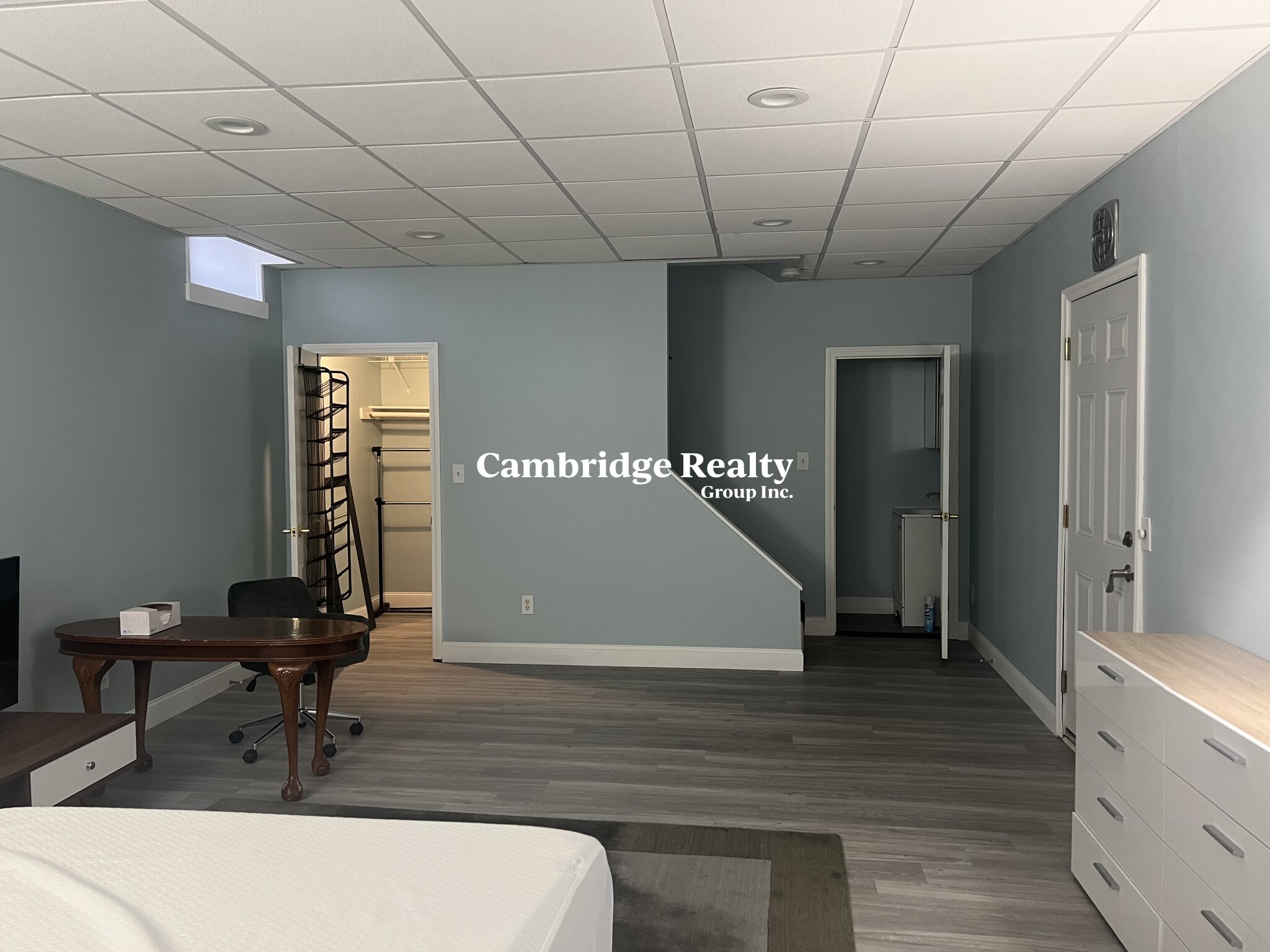 1137 Massachusetts Ave, Harvard Square