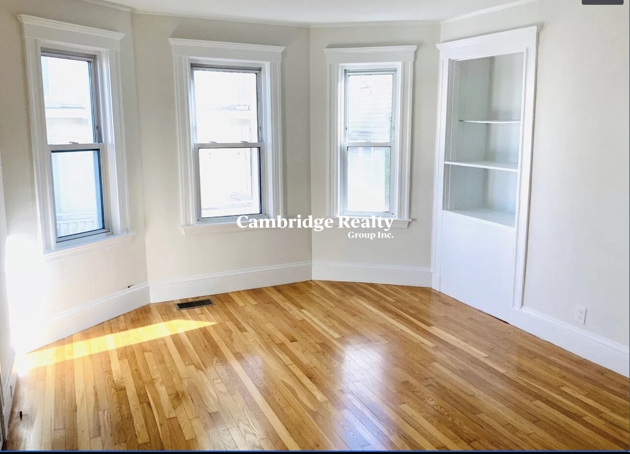 354 Beacon St, Porter Square