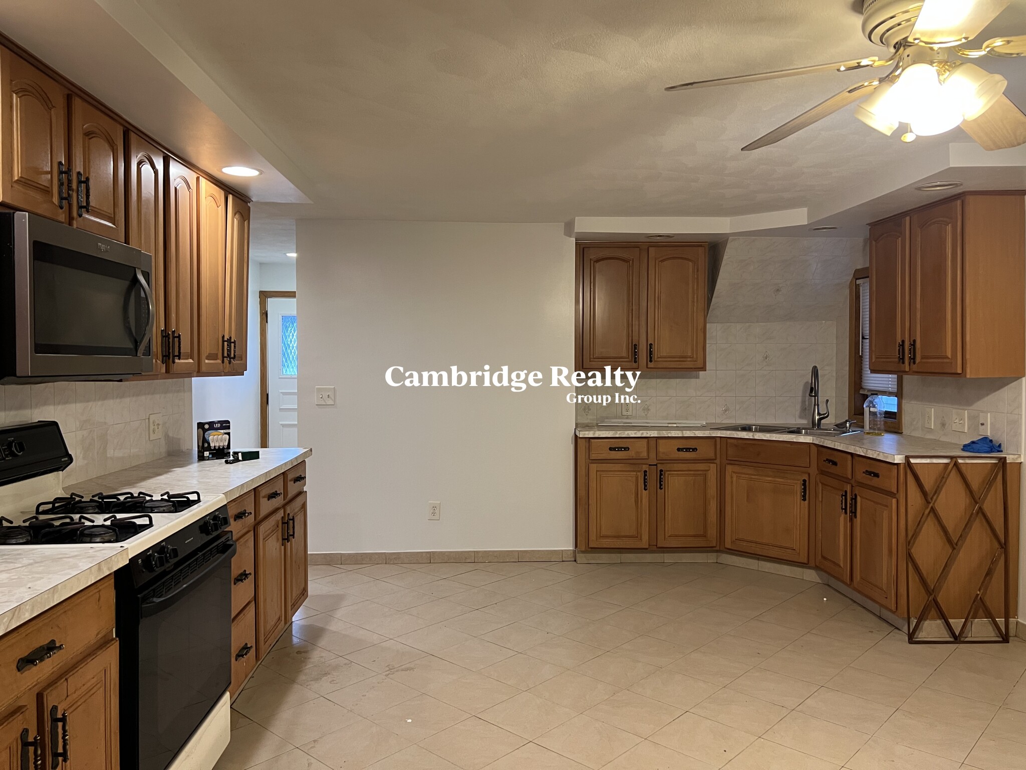 16 Bailey St, Everett