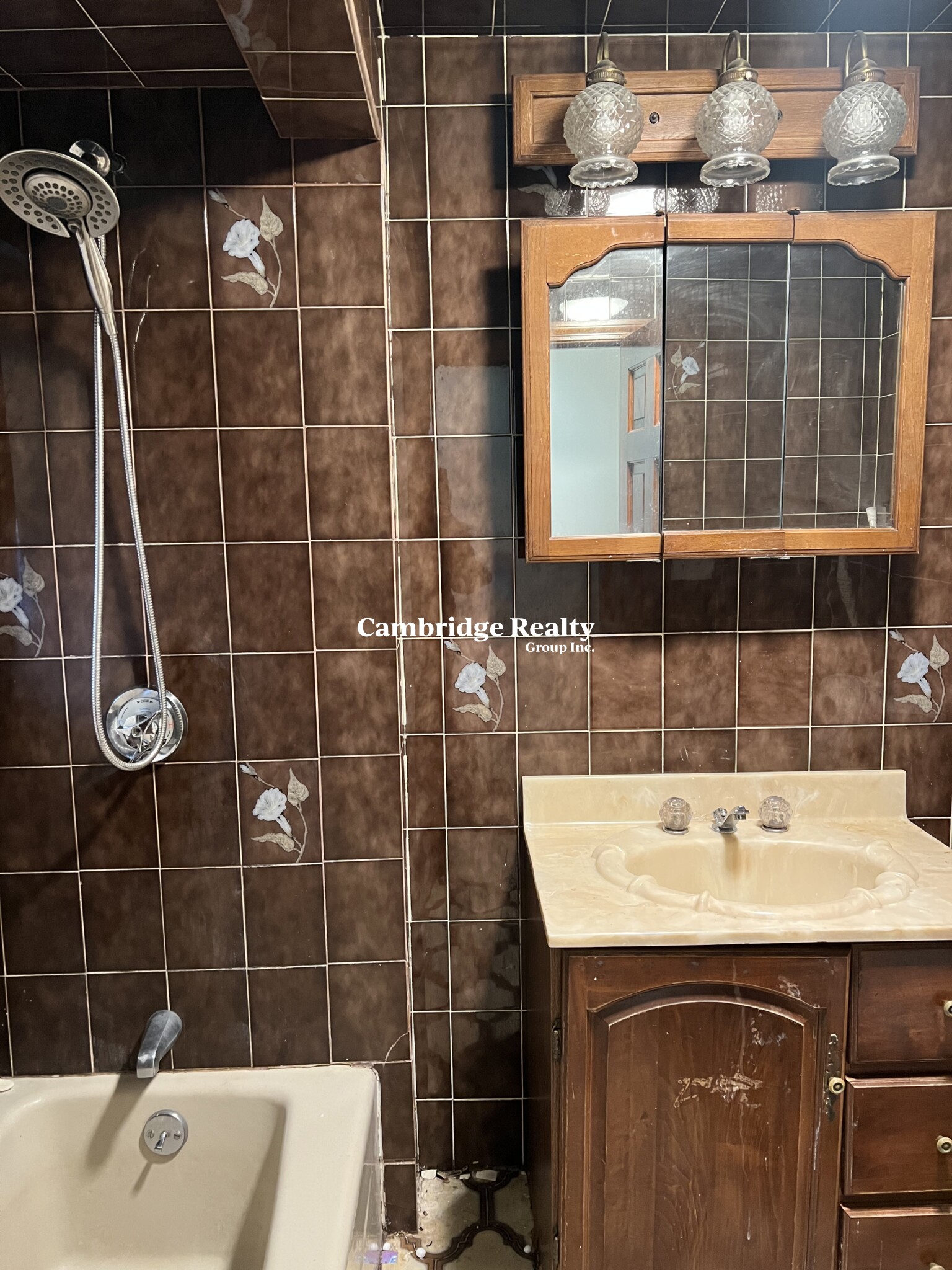 16 Bailey St, Everett