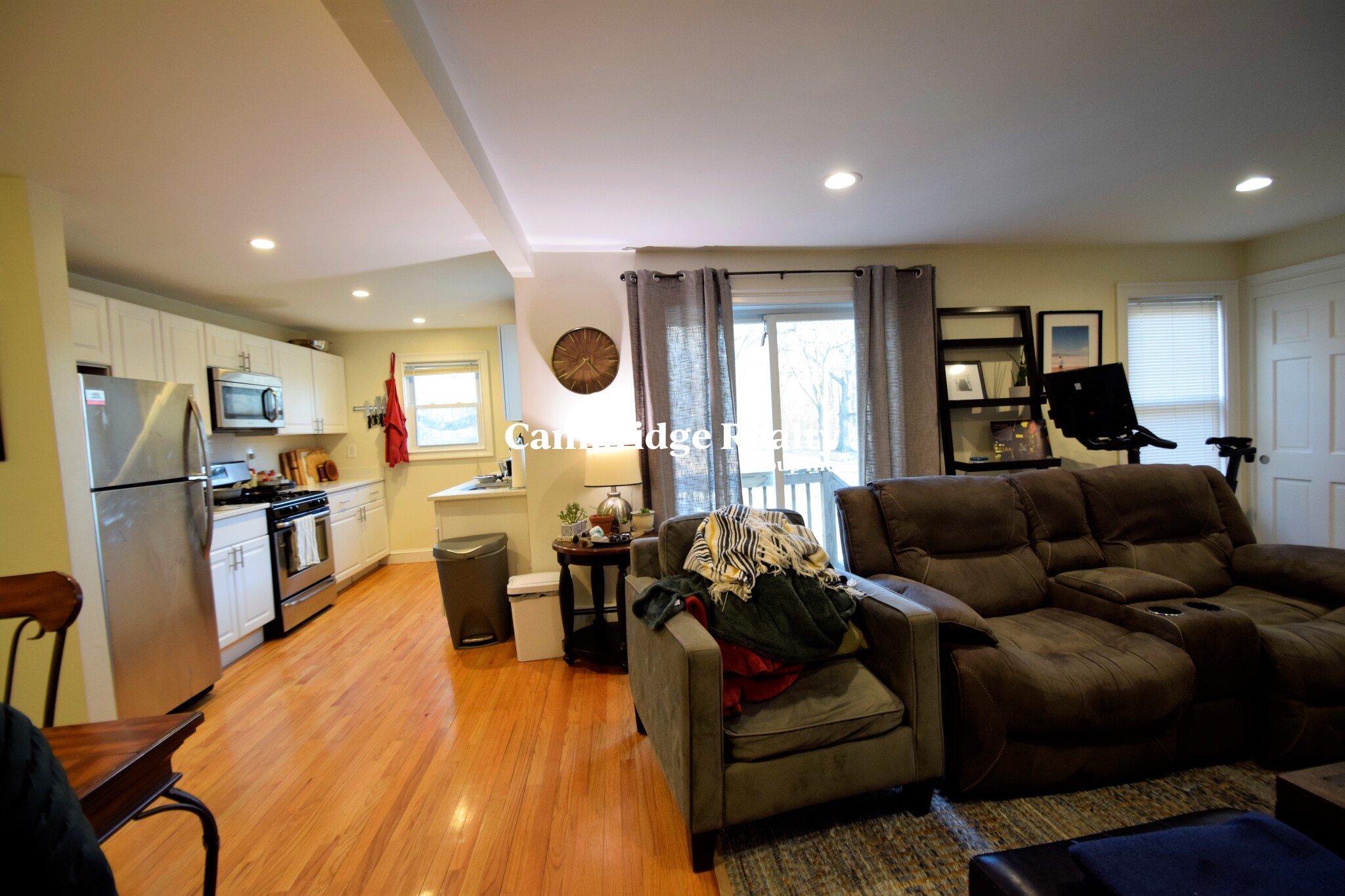 4 School St, Roxbury