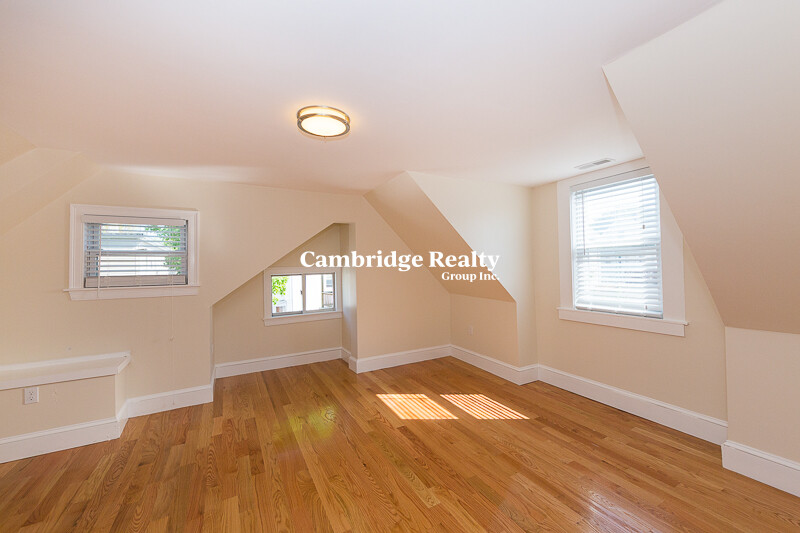 11 Rock Valley Ave, Everett