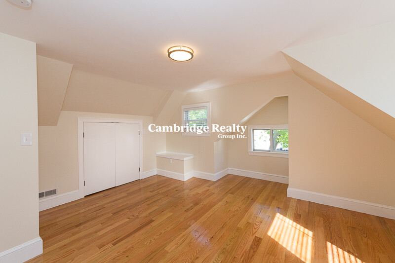 11 Rock Valley Ave, Everett